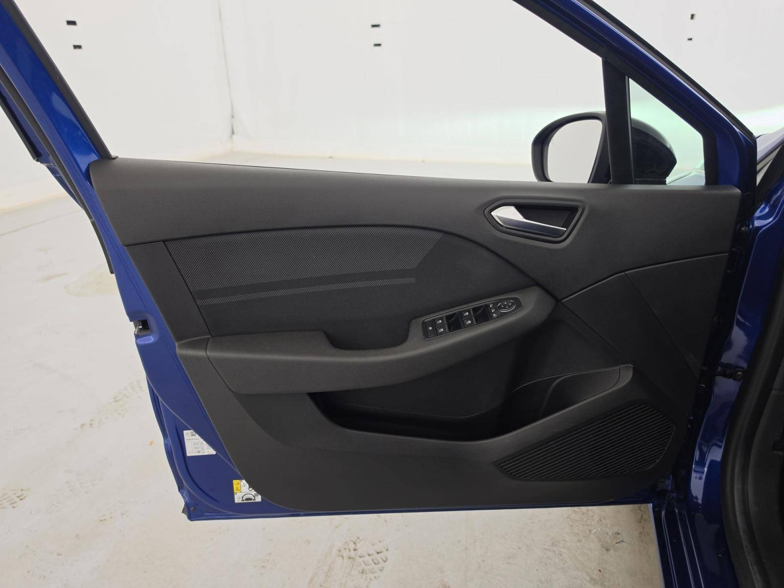 Vente en ligne Renault Clio 5 Clio E-Tech full hybrid 145 au prix de 20 890 €
