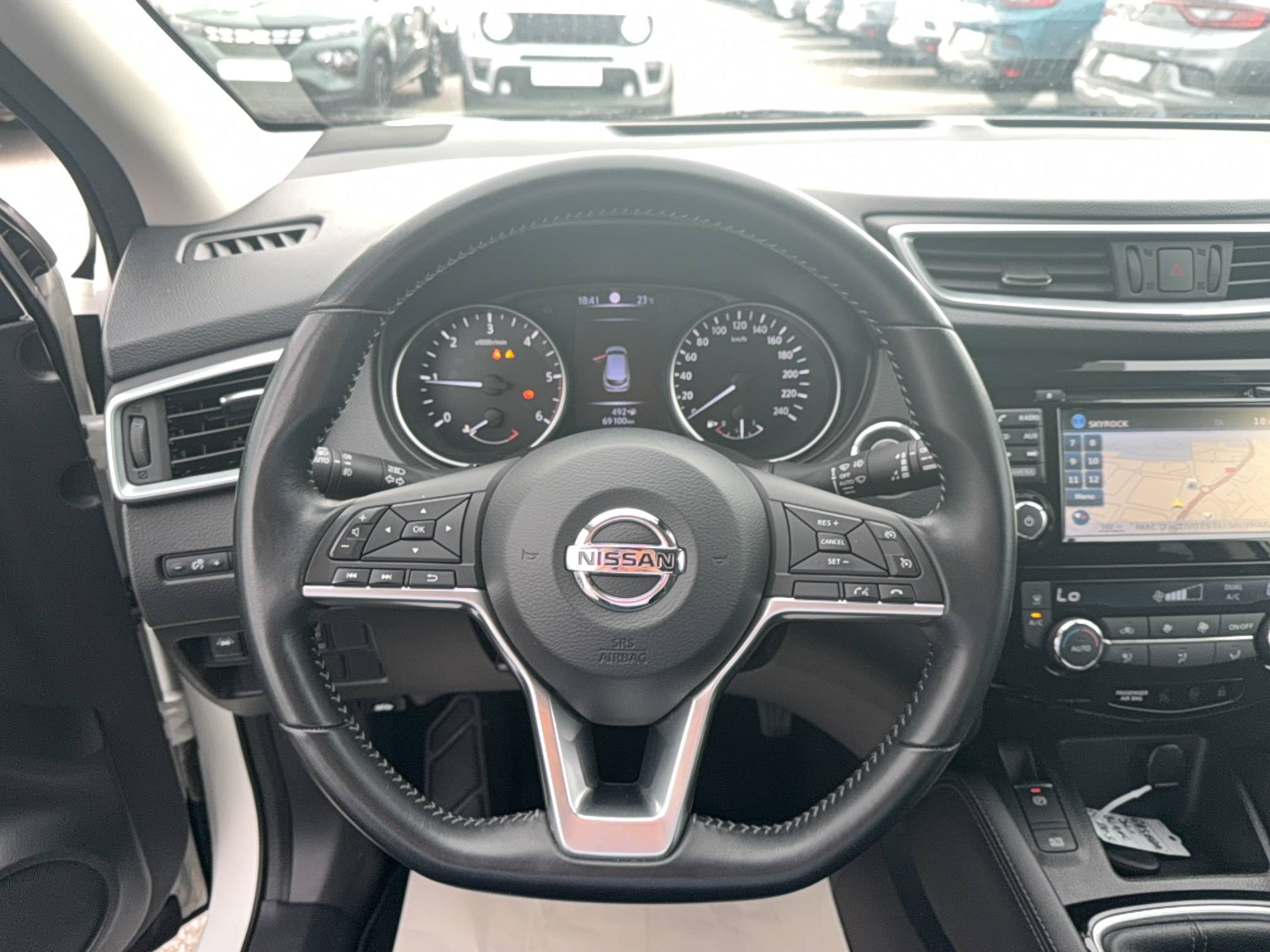 Vente en ligne Nissan Qashqai Qashqai 1.5 dCi 115 au prix de 16 990 €