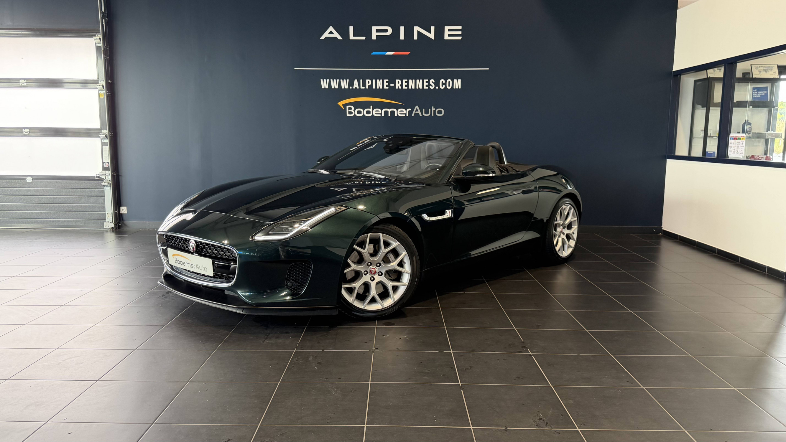 Jaguar F-Type Cabriolet  V6 3L Essence Suralimenté 340 ch BVA8 occasion de 2019 en vente à Rennes