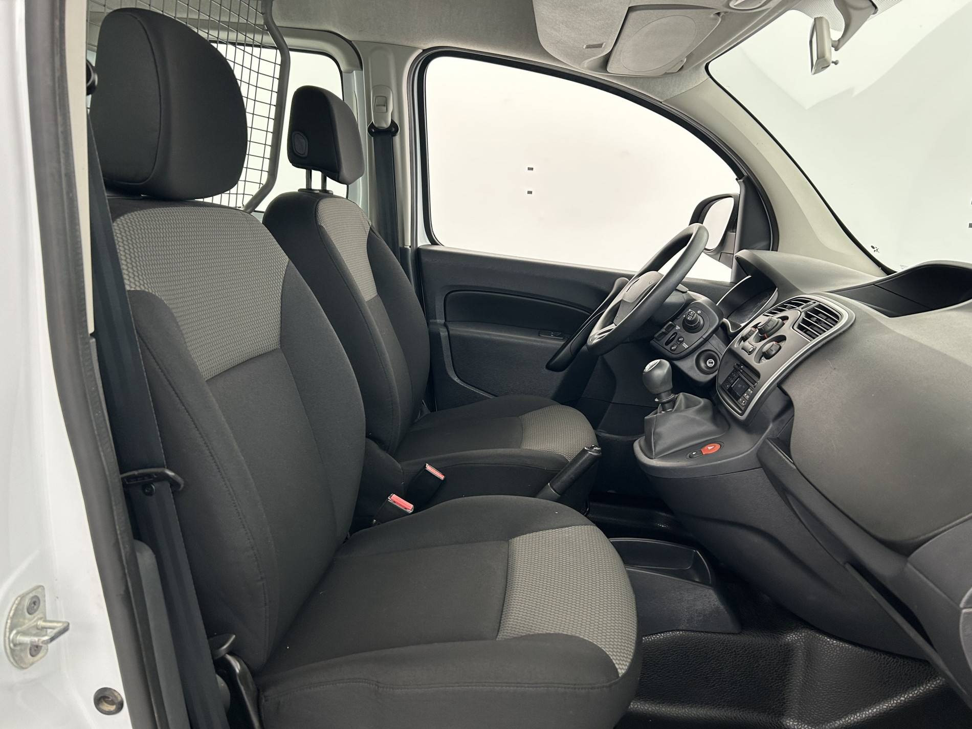Vente en ligne Renault Kangoo Express  CA BLUE DCI 95 au prix de 12 990 €