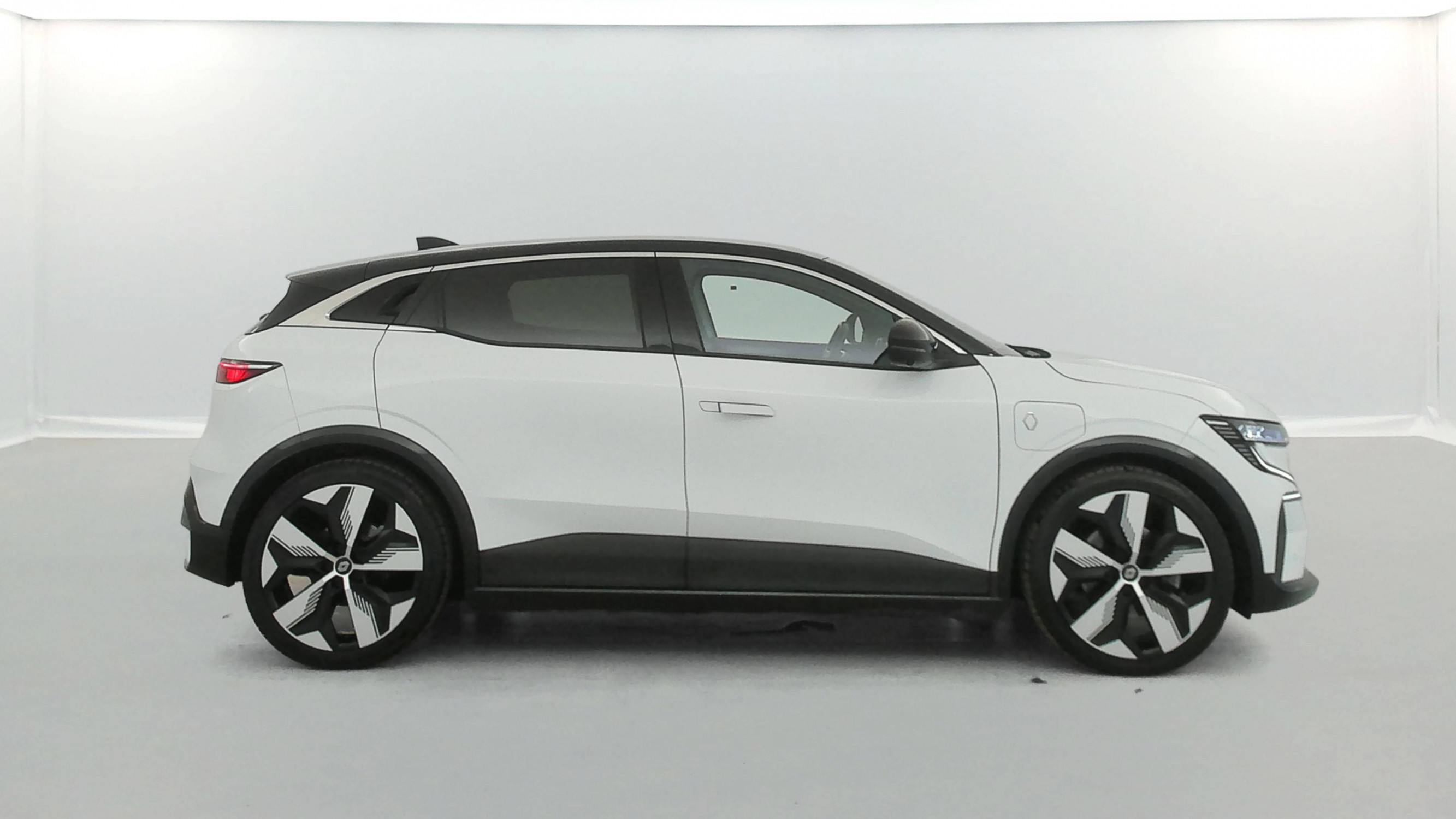 Vente en ligne Renault Megane E-Tech  EV60 220 ch optimum charge au prix de 24 990 €