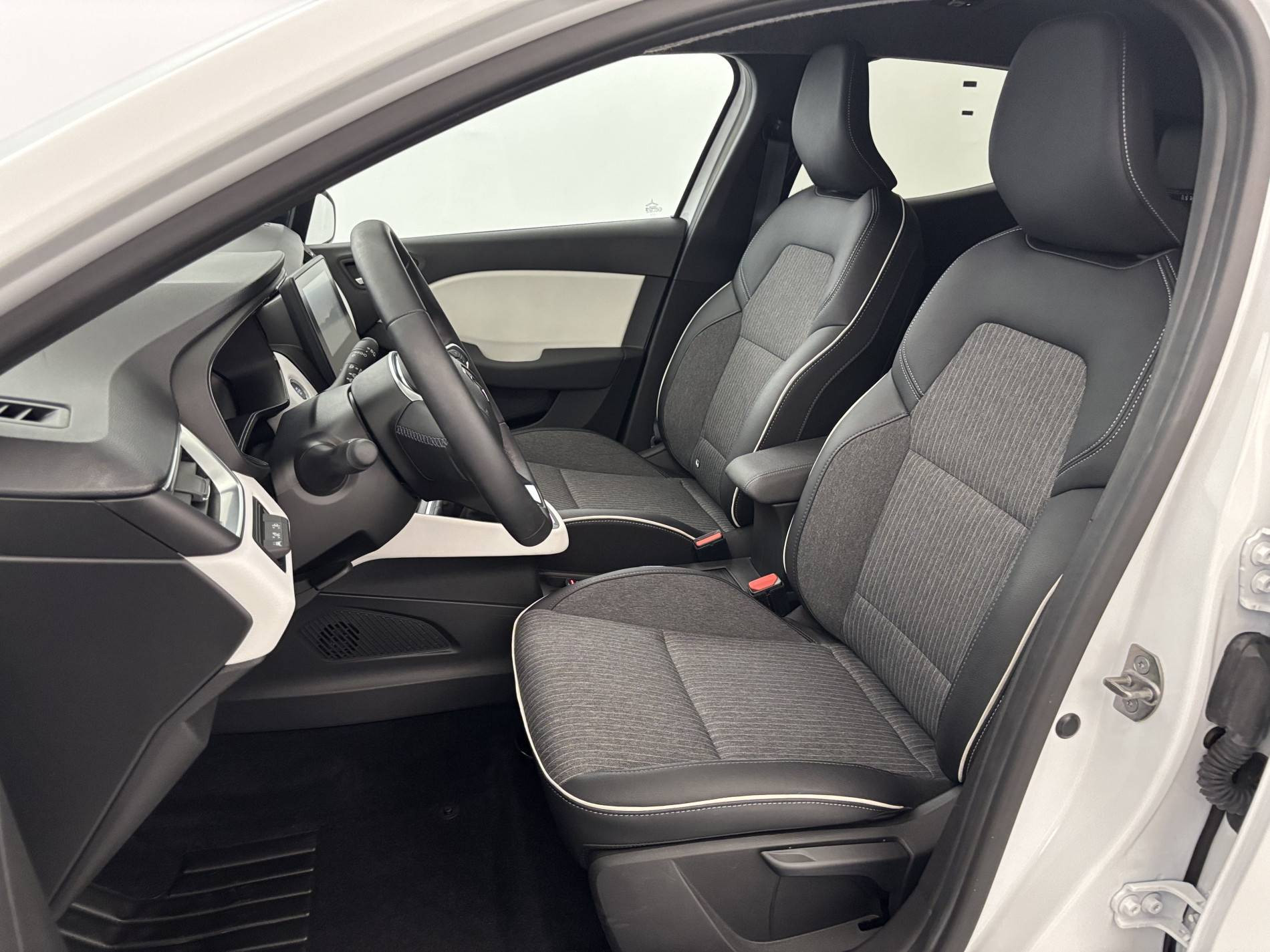 Vente en ligne Renault Clio 5 Clio TCe 90 au prix de 14 990 €