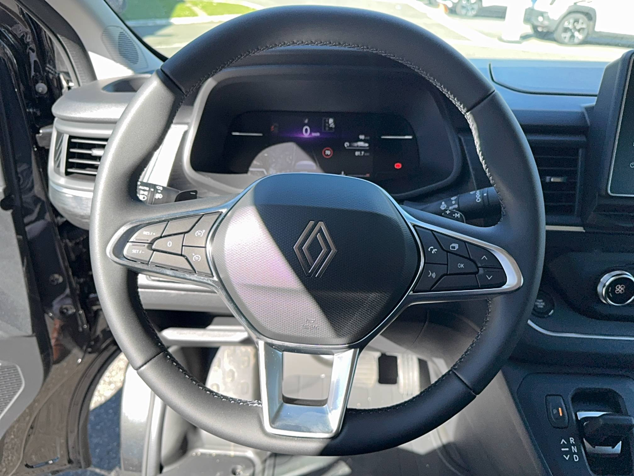 Vente en ligne Renault Trafic Cabine Approfondie TRAFIC CA BLUE DCI 170 L2H1 3T AUTO au prix de 42 990 €