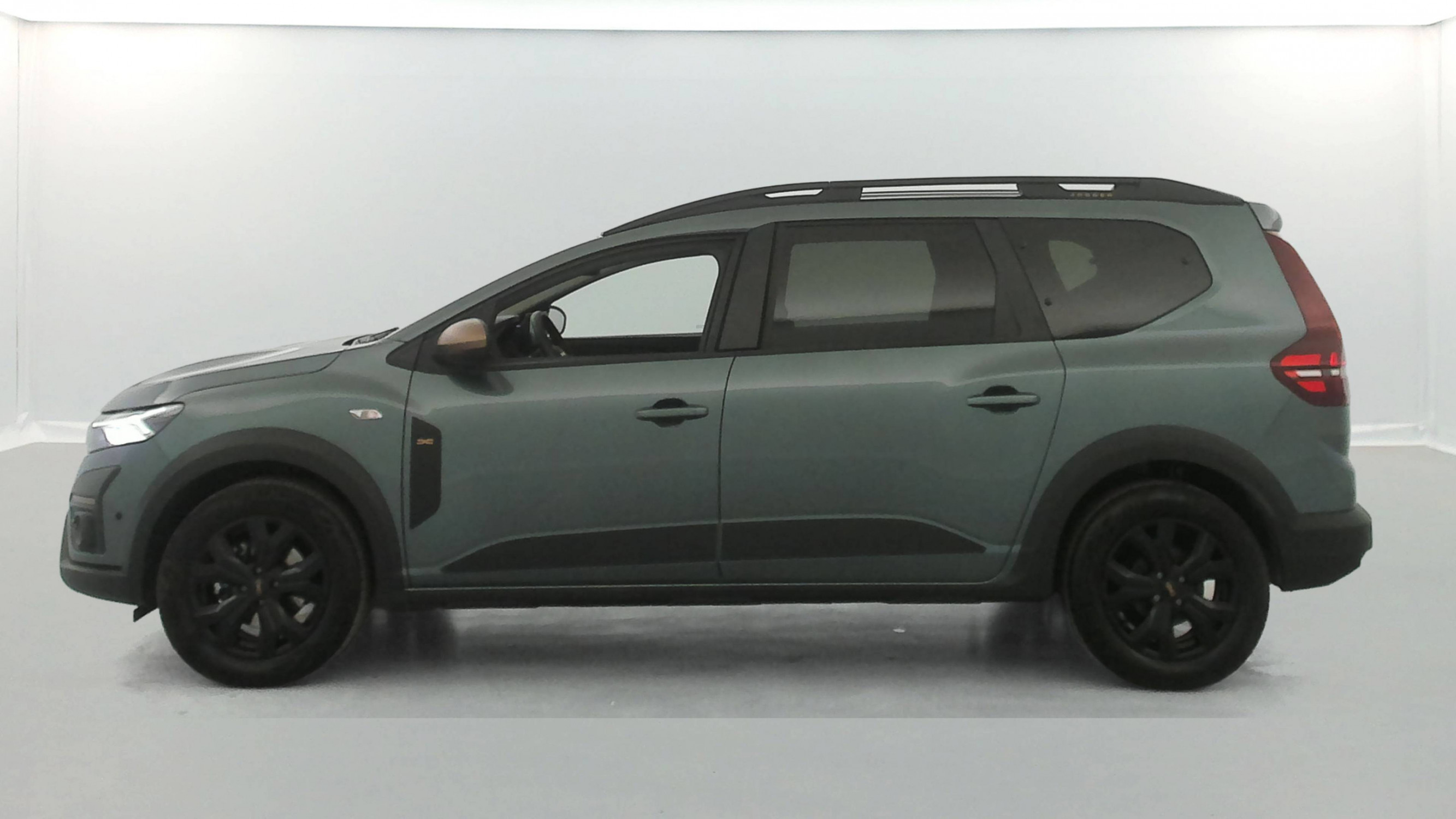 Vente en ligne Dacia Jogger  Hybrid 140 7 places GSR2 au prix de 23 990 €