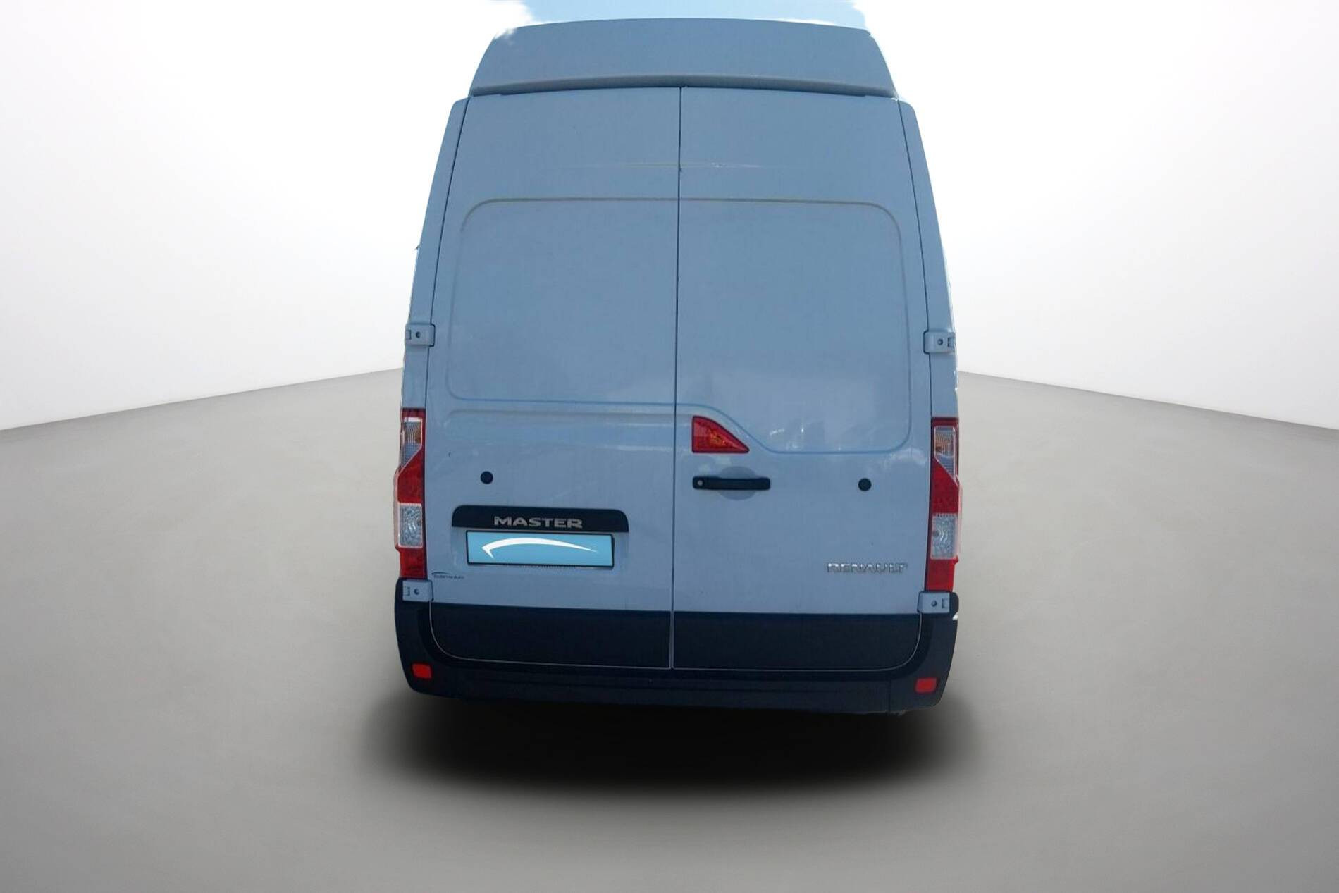 Vente en ligne Renault Master Fourgon MASTER FGN TRAC F3500 L3H3 BLUE DCI 135 au prix de 29 400 €