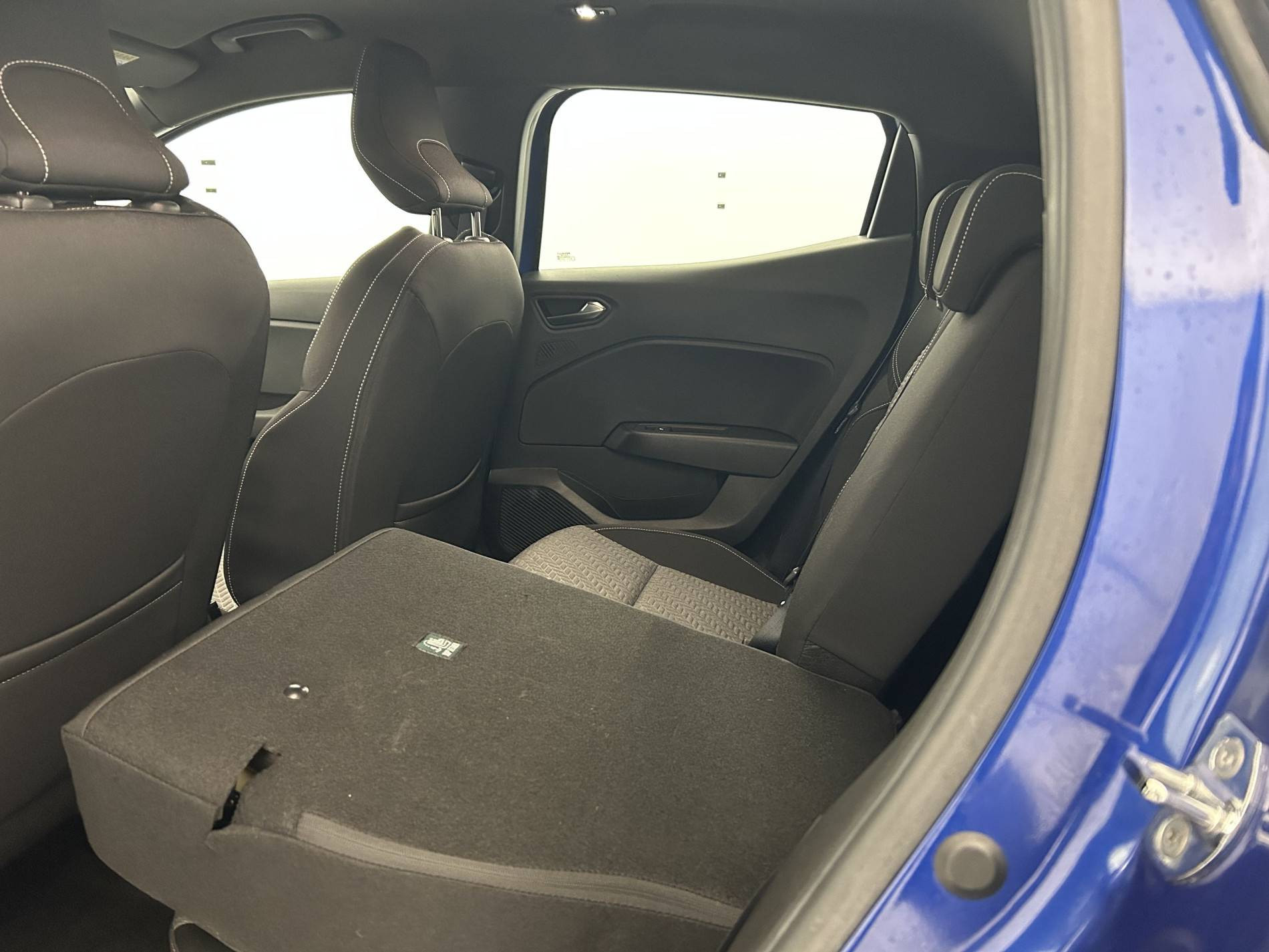 Vente en ligne Renault Clio 5 Clio TCe 90 - 21N au prix de 14 290 €