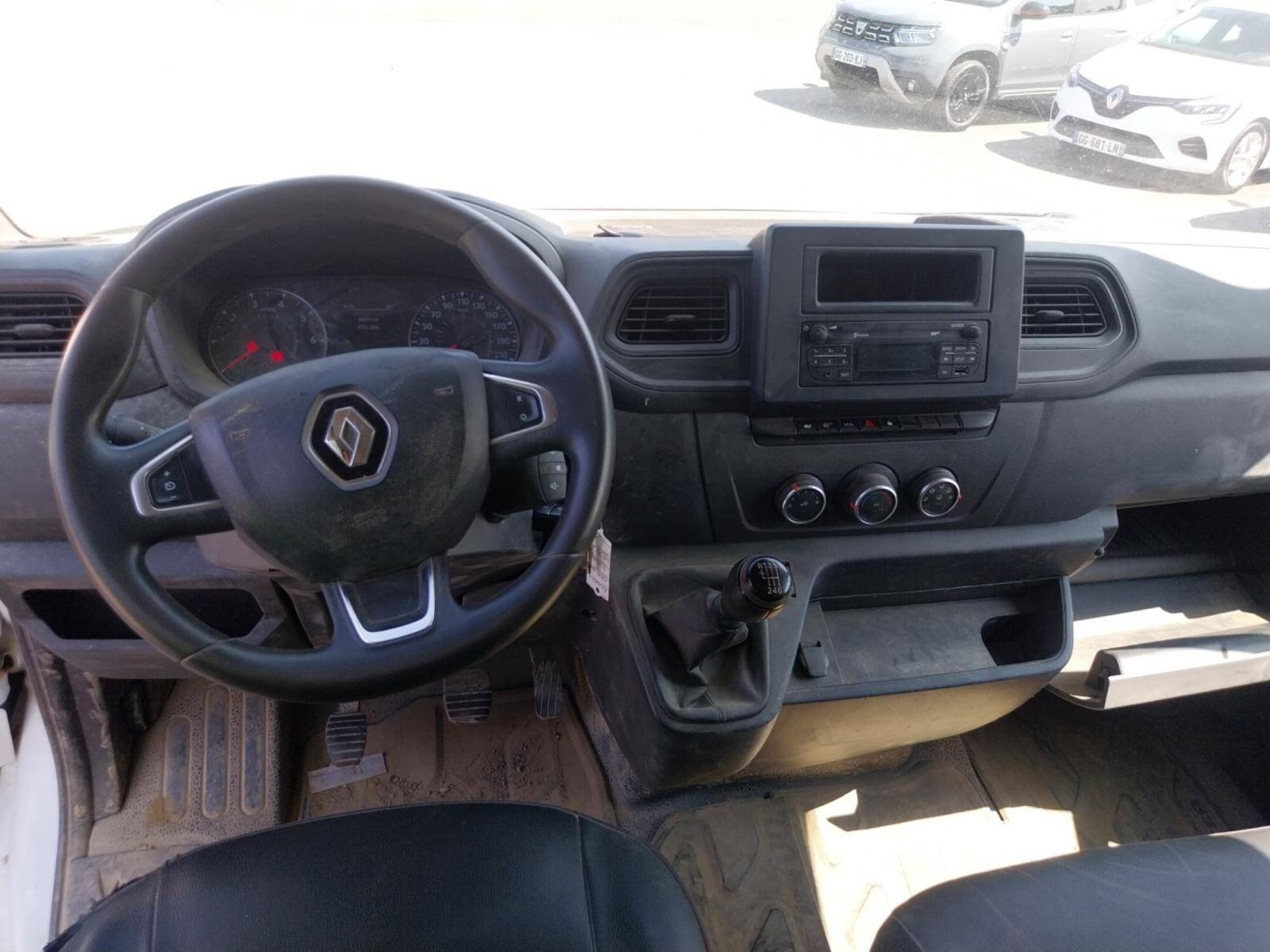 Vente en ligne Renault Master Benne MASTER BENNE PROP RJ3500 L3 COFFRE BLUE DCI 145 EURO VI au prix de 30 900 €