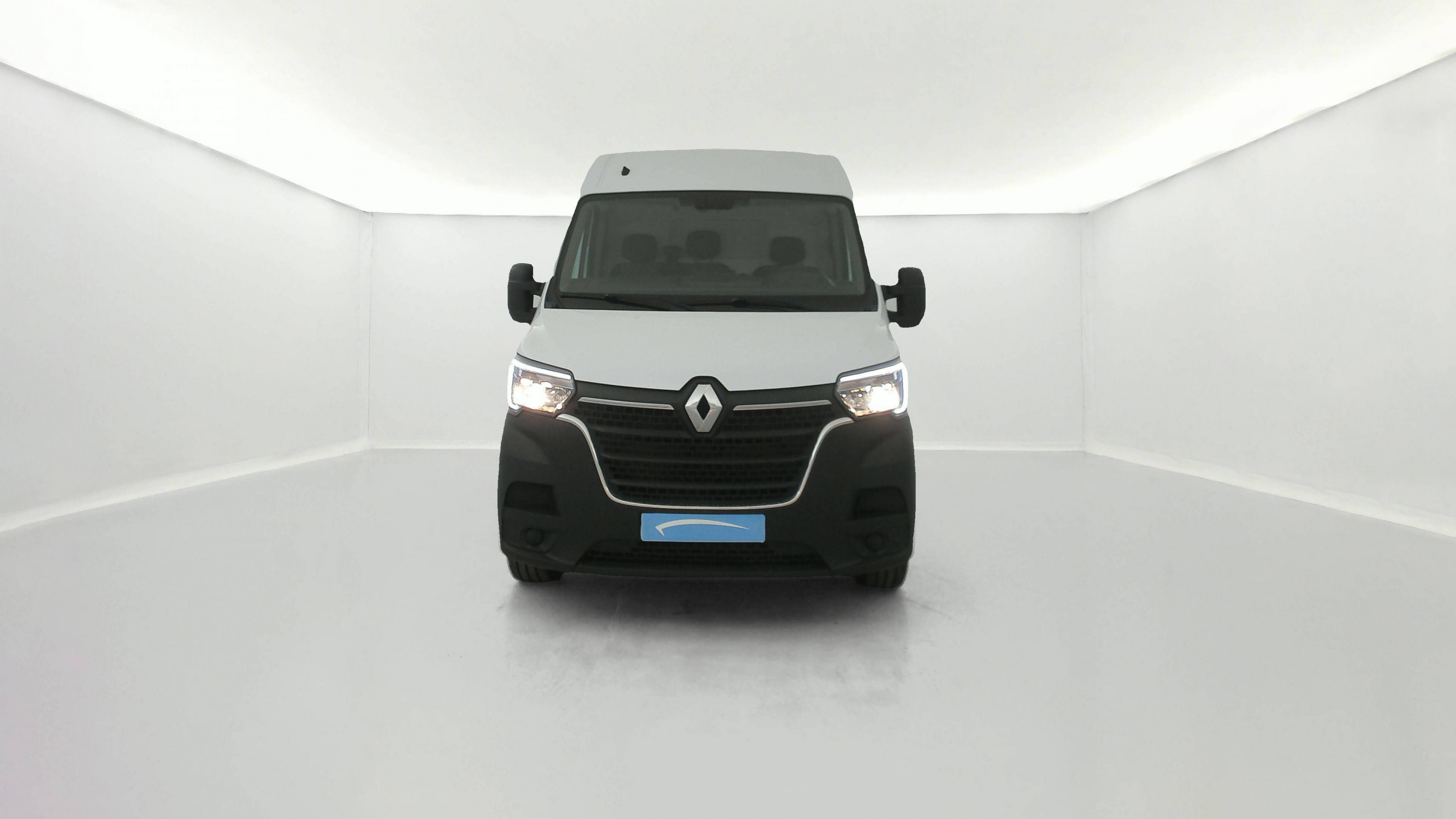 Vente en ligne Renault Master Fourgon MASTER FGN TRAC F3500 L2H2 BLUE DCI 135 au prix de 24 990 €