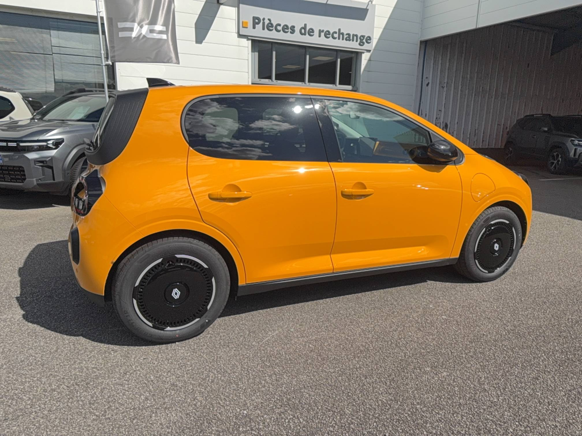 Vente en ligne Renault Twingo Electrique  80 ch autonomie urbaine au prix de 18 370 €