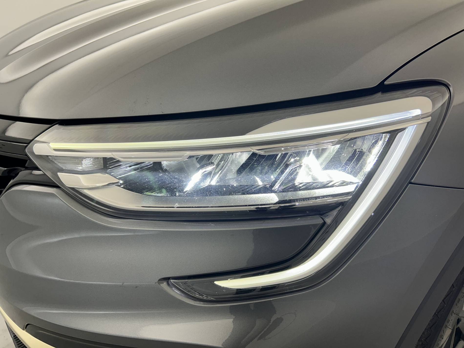 Vente en ligne Renault Arkana  E-Tech hybride 145 - 22 au prix de 21 800 €