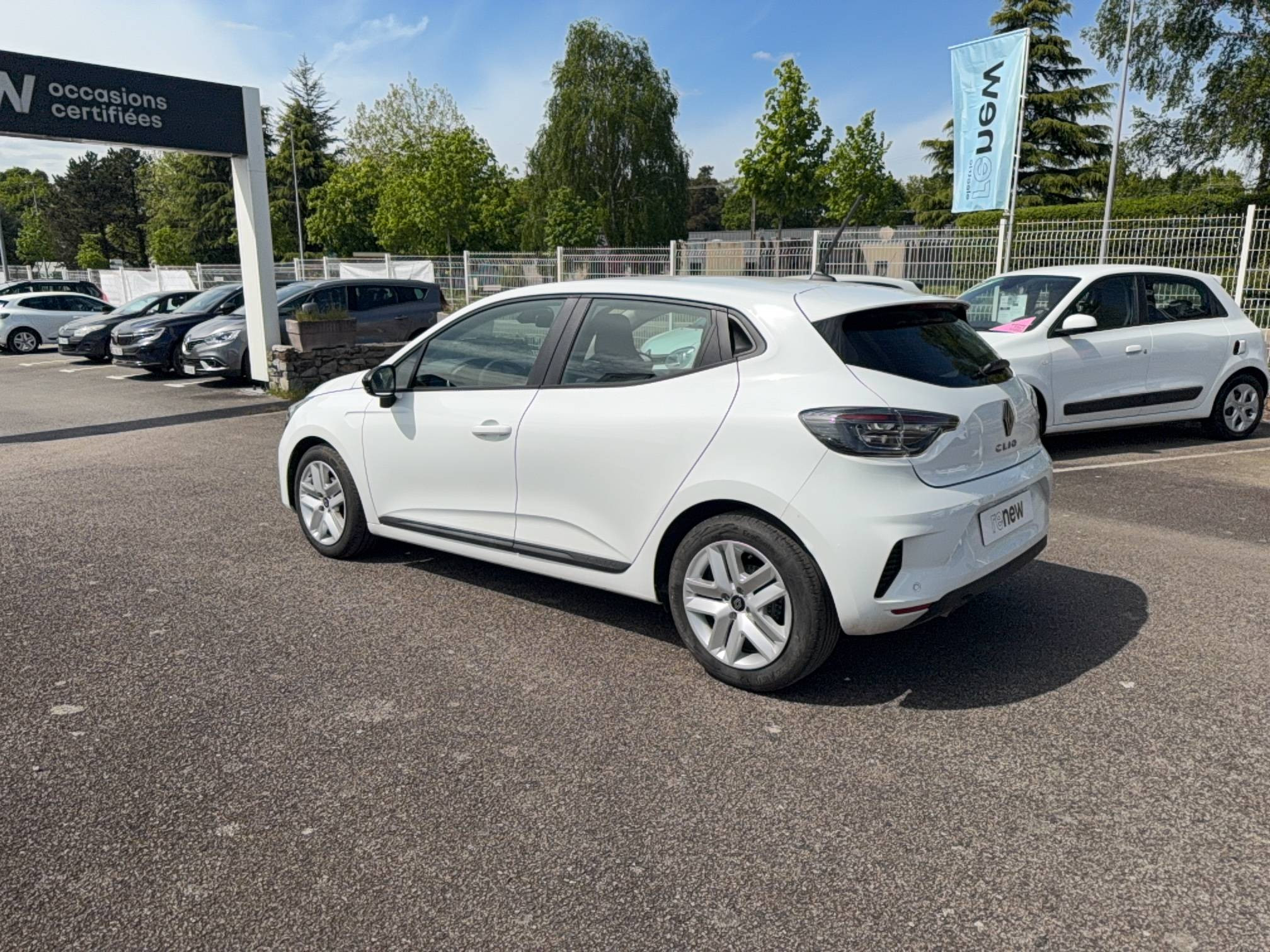 Vente en ligne Renault Clio 5 Clio TCe 100 GPL au prix de 16 490 €