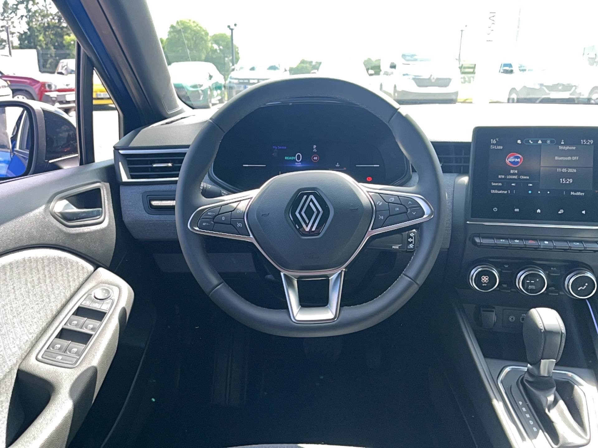 Vente en ligne Renault Clio 5 Clio E-Tech full hybrid 145 au prix de 20 791 €