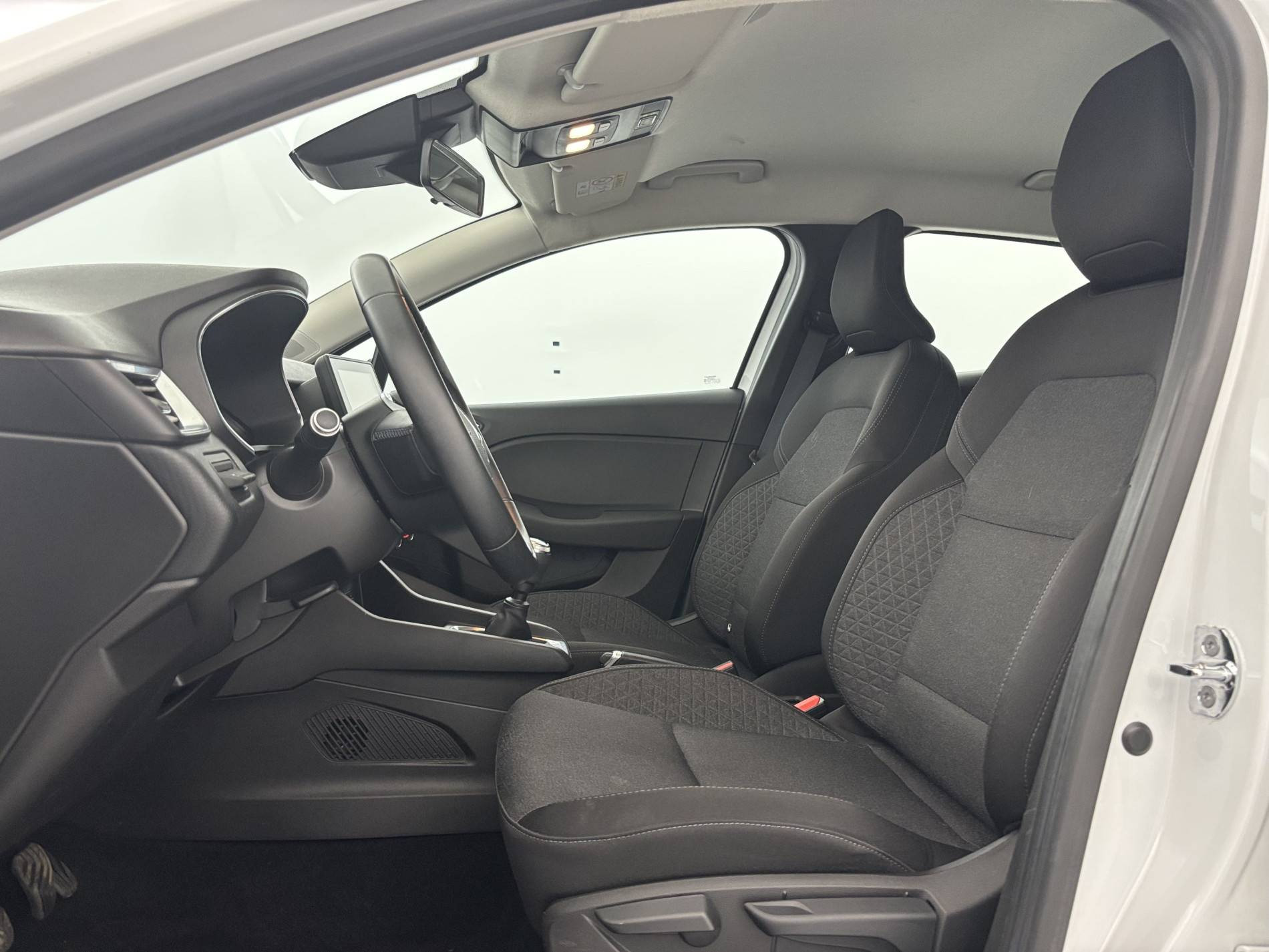 Vente en ligne Renault Clio 5 Clio TCe 90 - 21 au prix de 13 990 €