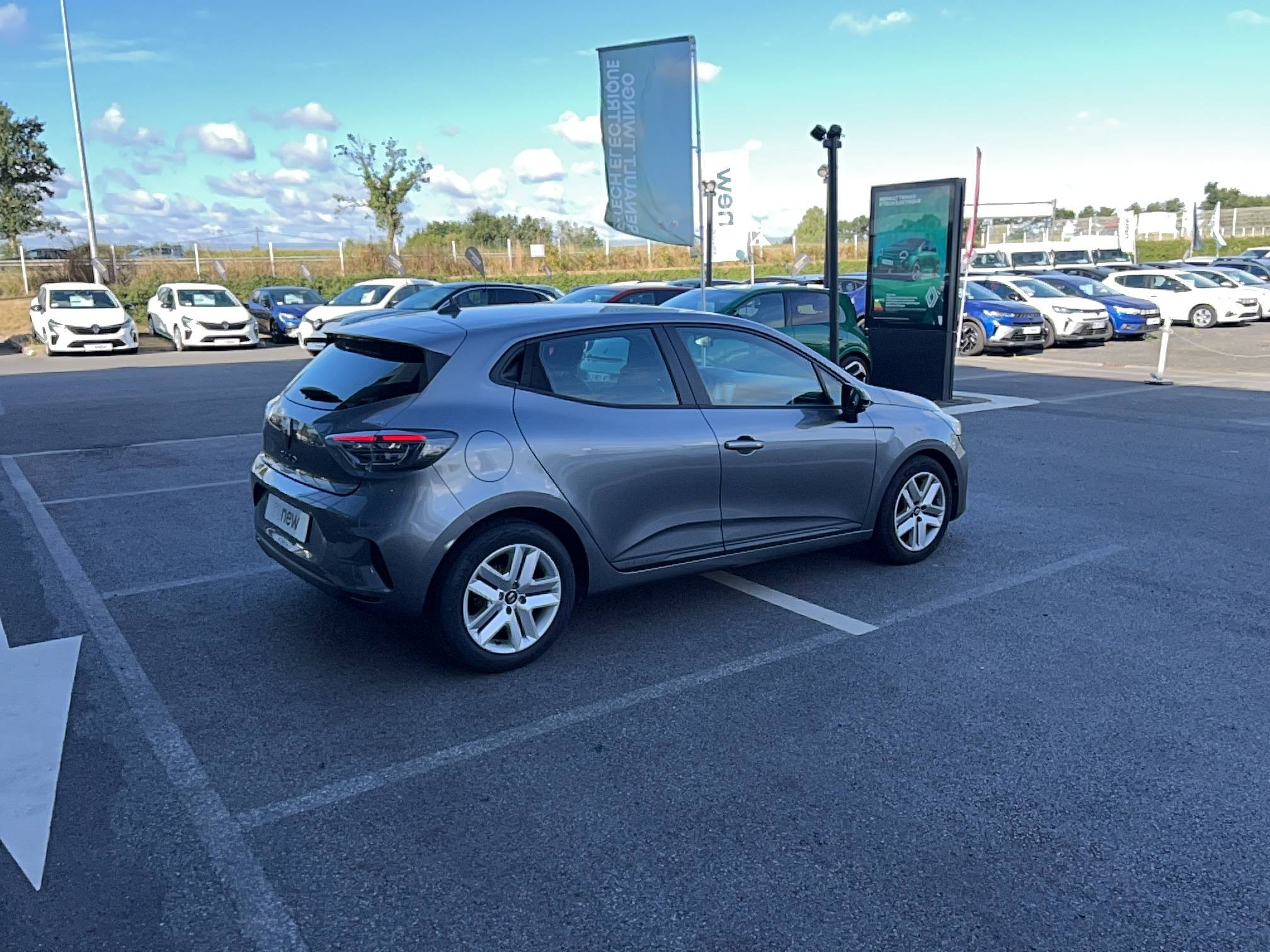 Vente en ligne Renault Clio 5 Clio TCe 90 au prix de 13 990 €