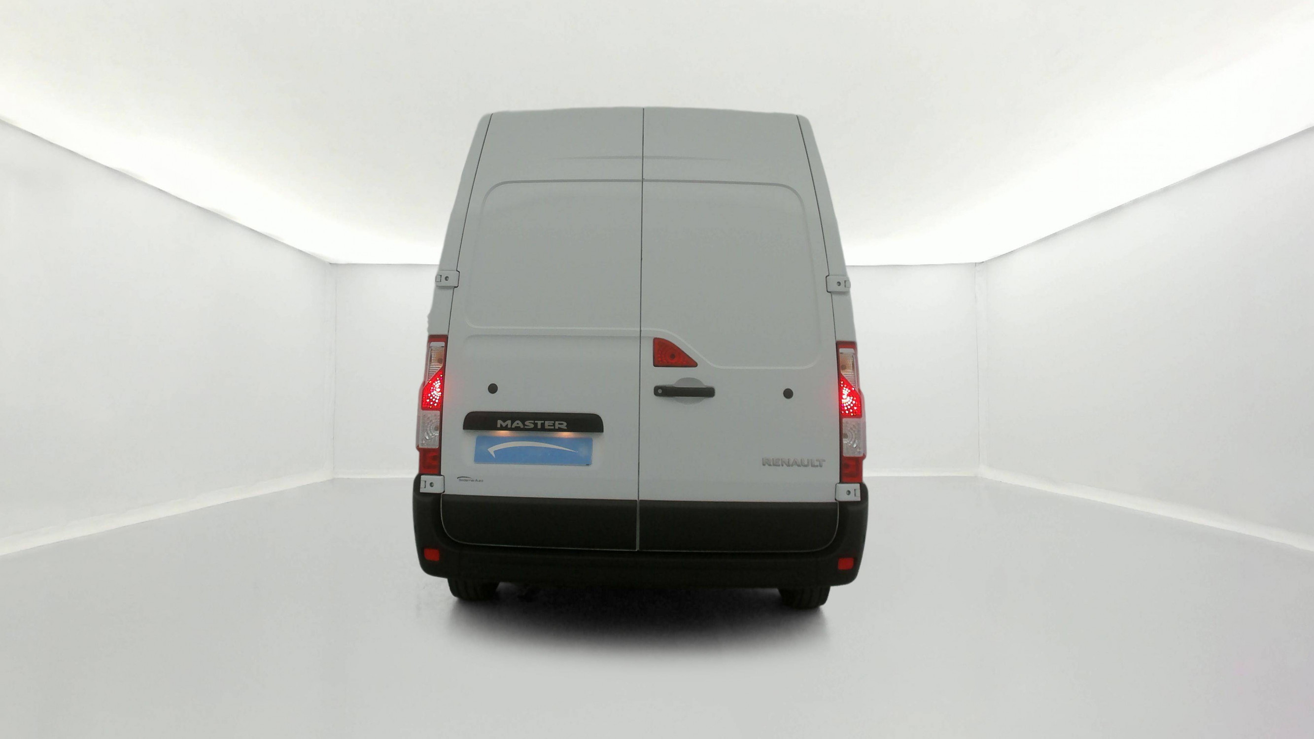 Vente en ligne Renault Master Fourgon MASTER FGN TRAC F3500 L2H2 BLUE DCI 135 au prix de 25 500 €