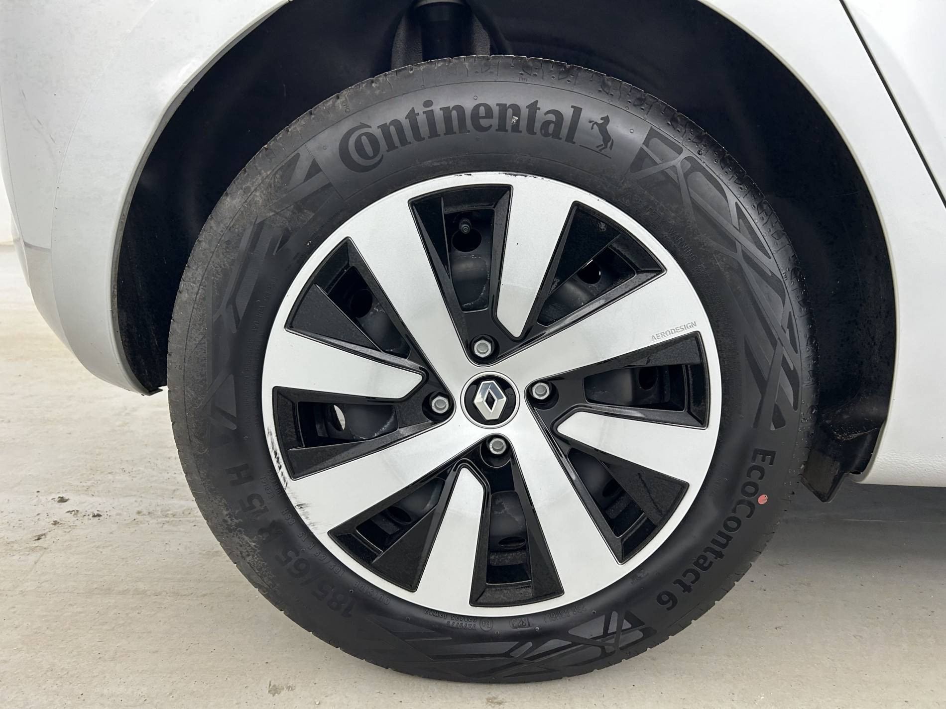 Vente en ligne Renault Clio 5 Clio TCe 90 au prix de 14 990 €