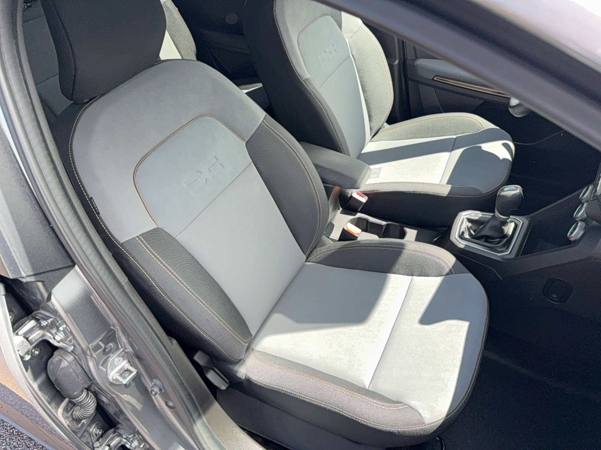 Vente en ligne Dacia Jogger  Hybrid 140 7 places GSR2 au prix de 25 790 €