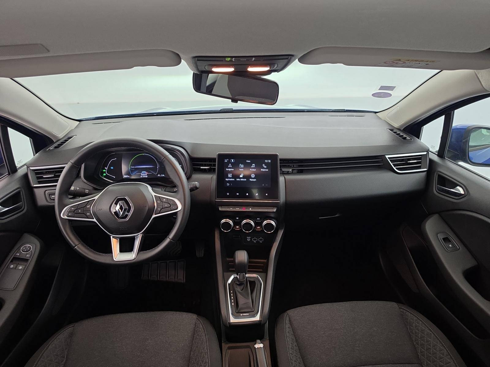 Vente en ligne Renault Clio 5 Clio E-Tech 140 - 21N au prix de 15 990 €