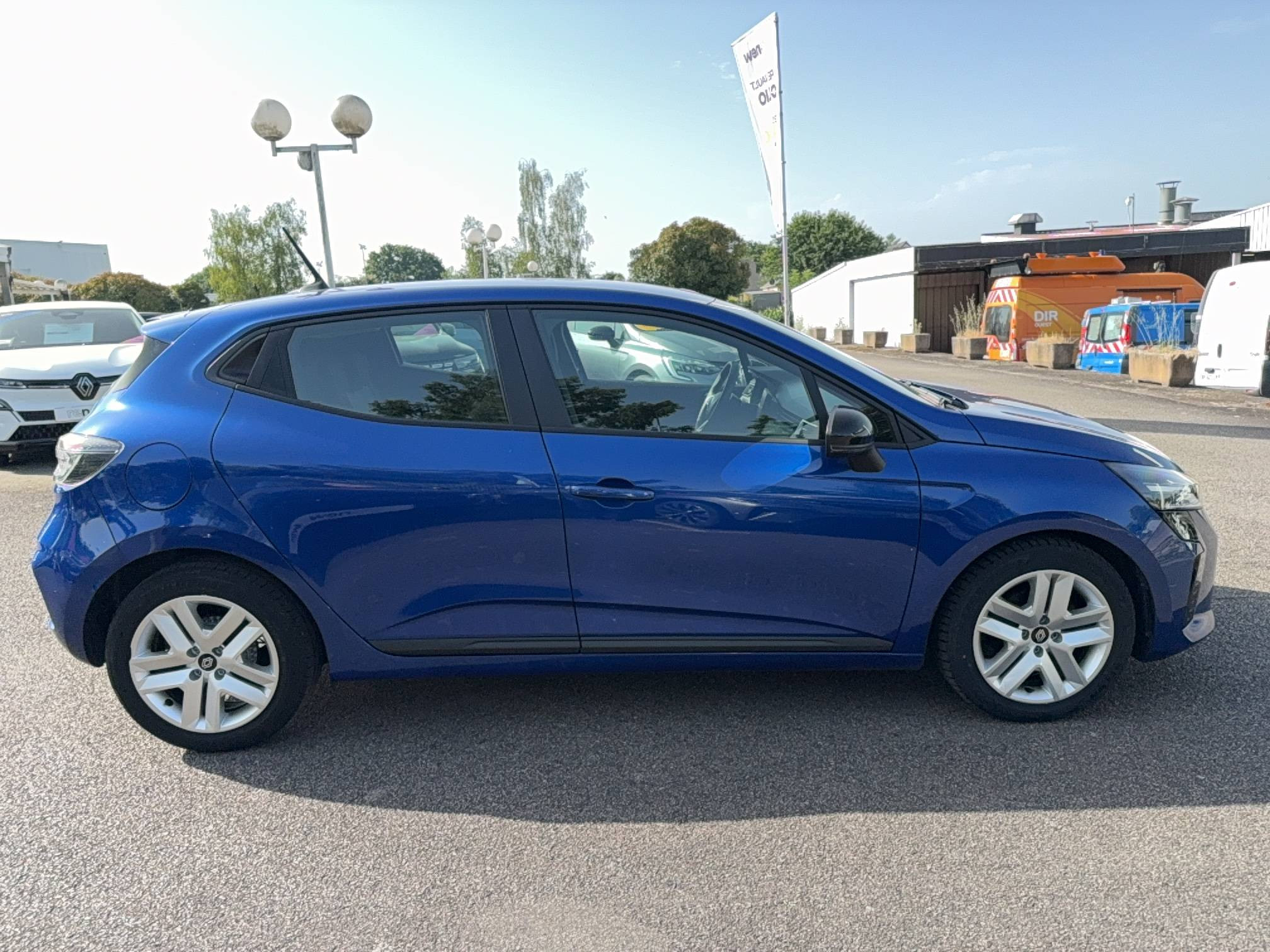 Vente en ligne Renault Clio 5 Clio TCe 90 au prix de 13 990 €
