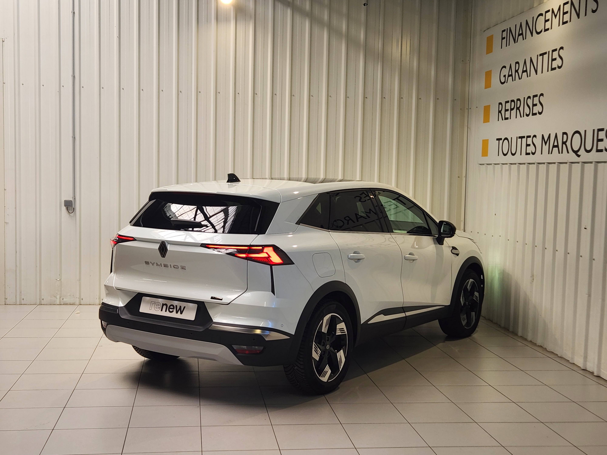 Vente en ligne Renault Symbioz  E-Tech full hybrid 145 au prix de 31 290 €