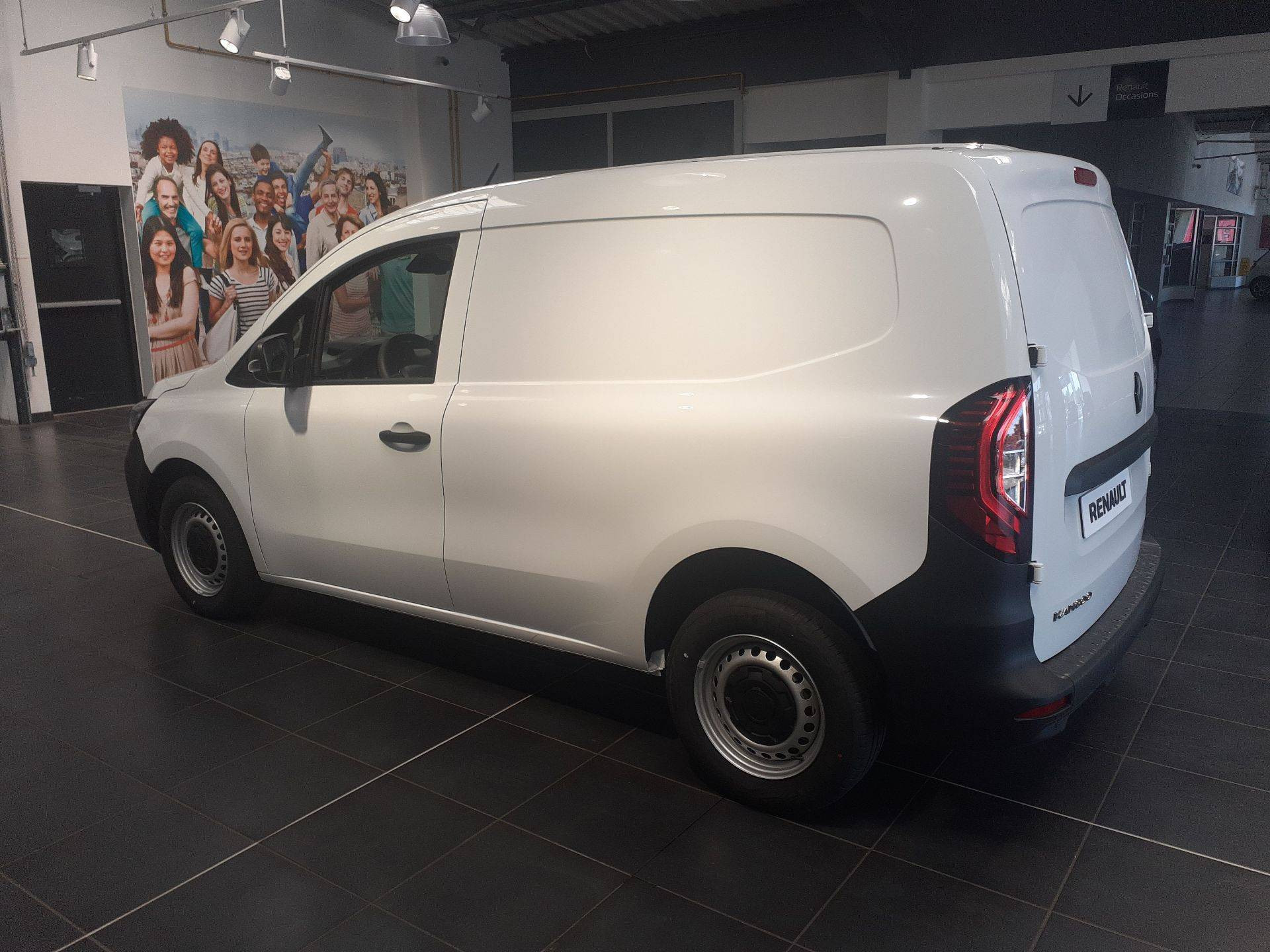 Vente en ligne Renault Kangoo Van  TOLE L1 BLUE DCI 95 AUTO au prix de 24 265 €