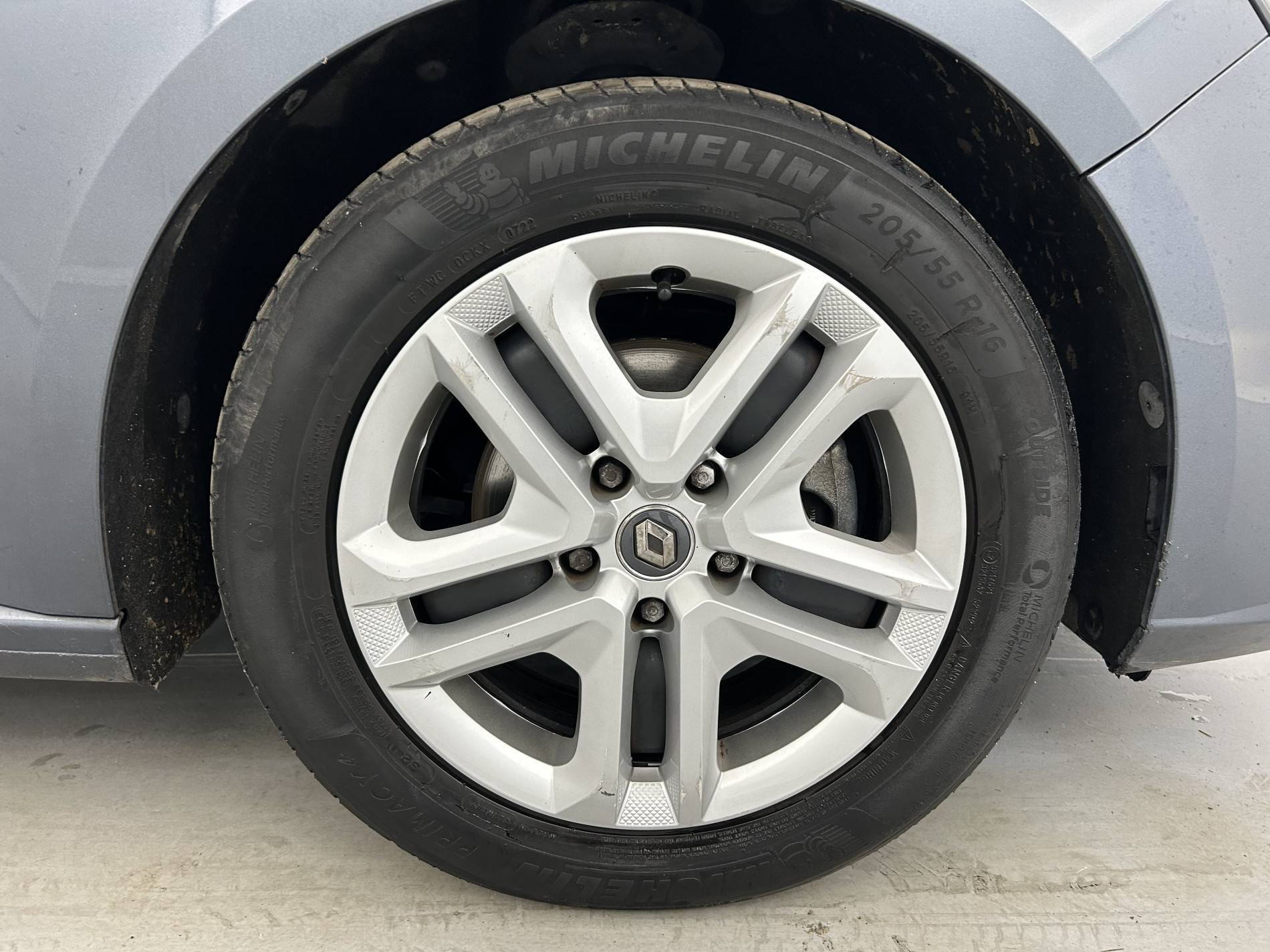 Vente en ligne Renault Megane 4 Mégane IV Berline Blue dCi 115 EDC au prix de 14 790 €