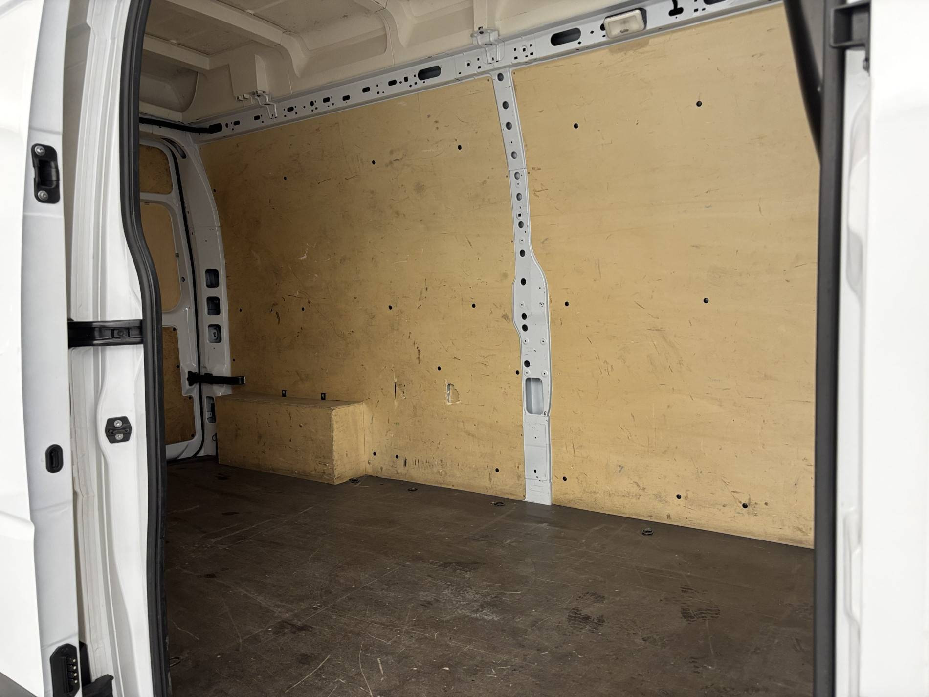 Vente en ligne Renault Master Fourgon MASTER FGN TRAC F3500 L3H3 BLUE DCI 135 au prix de 24 990 €