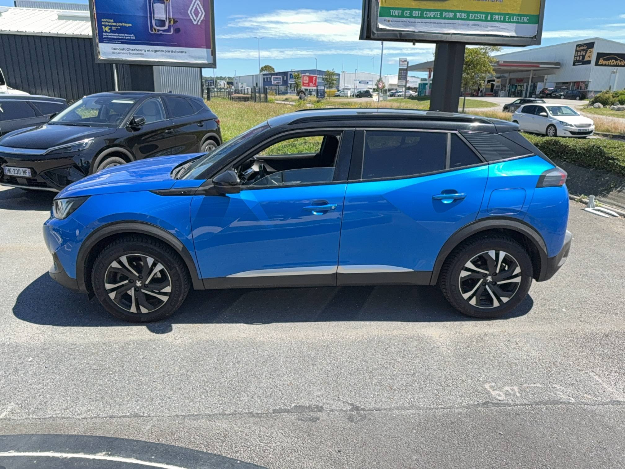 Vente en ligne Peugeot E-2008  136 ch au prix de 11 990 €