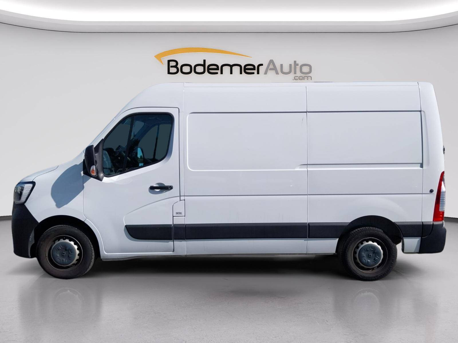 Vente en ligne Renault Master Fourgon MASTER FGN TRAC F3500 L2H2 BLUE DCI 135 au prix de 25 990 €