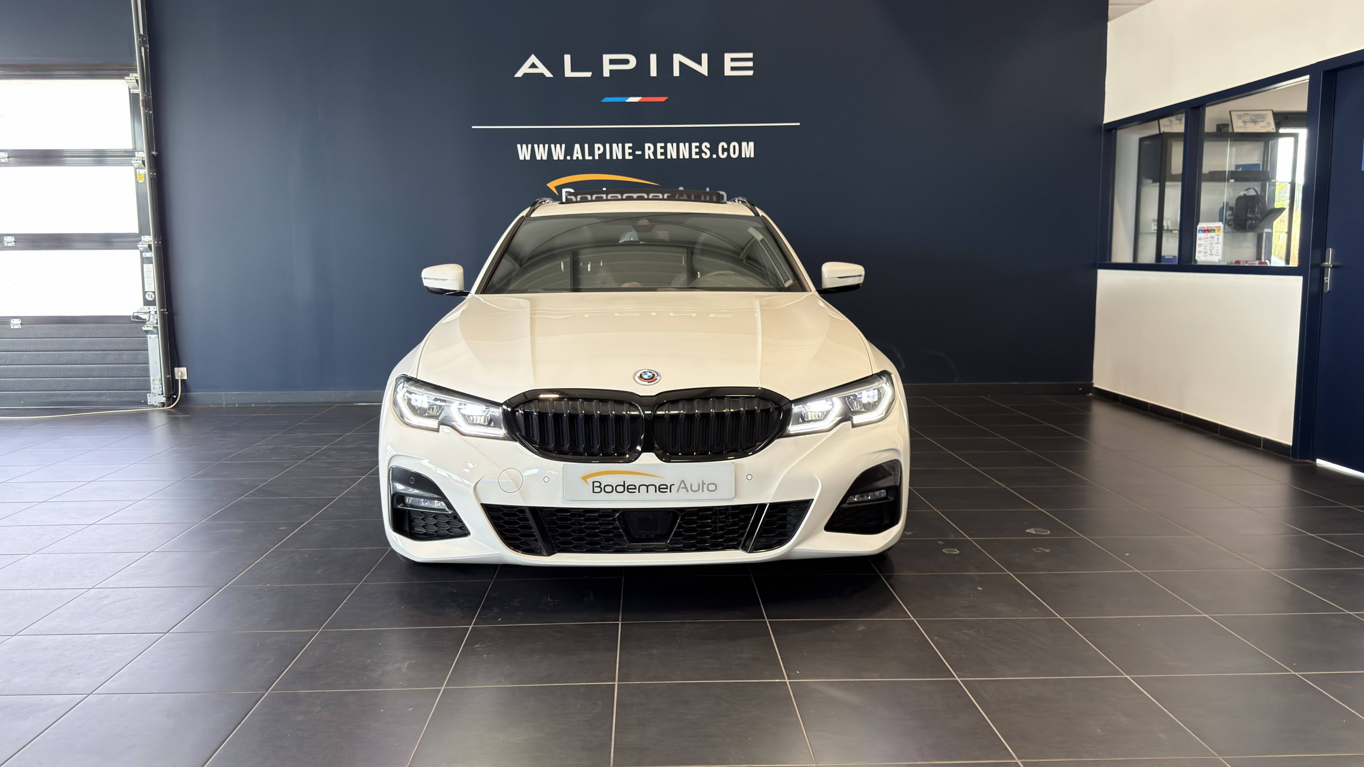 Vente en ligne Bmw Série 3 Touring Touring 330d 286 ch BVA8 au prix de 47 990 €