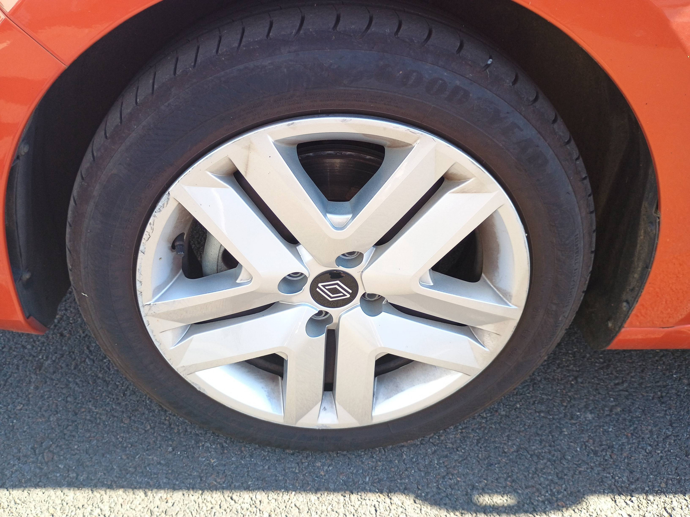 Vente en ligne Renault Clio 5 Clio E-Tech full hybrid 145 au prix de 16 300 €