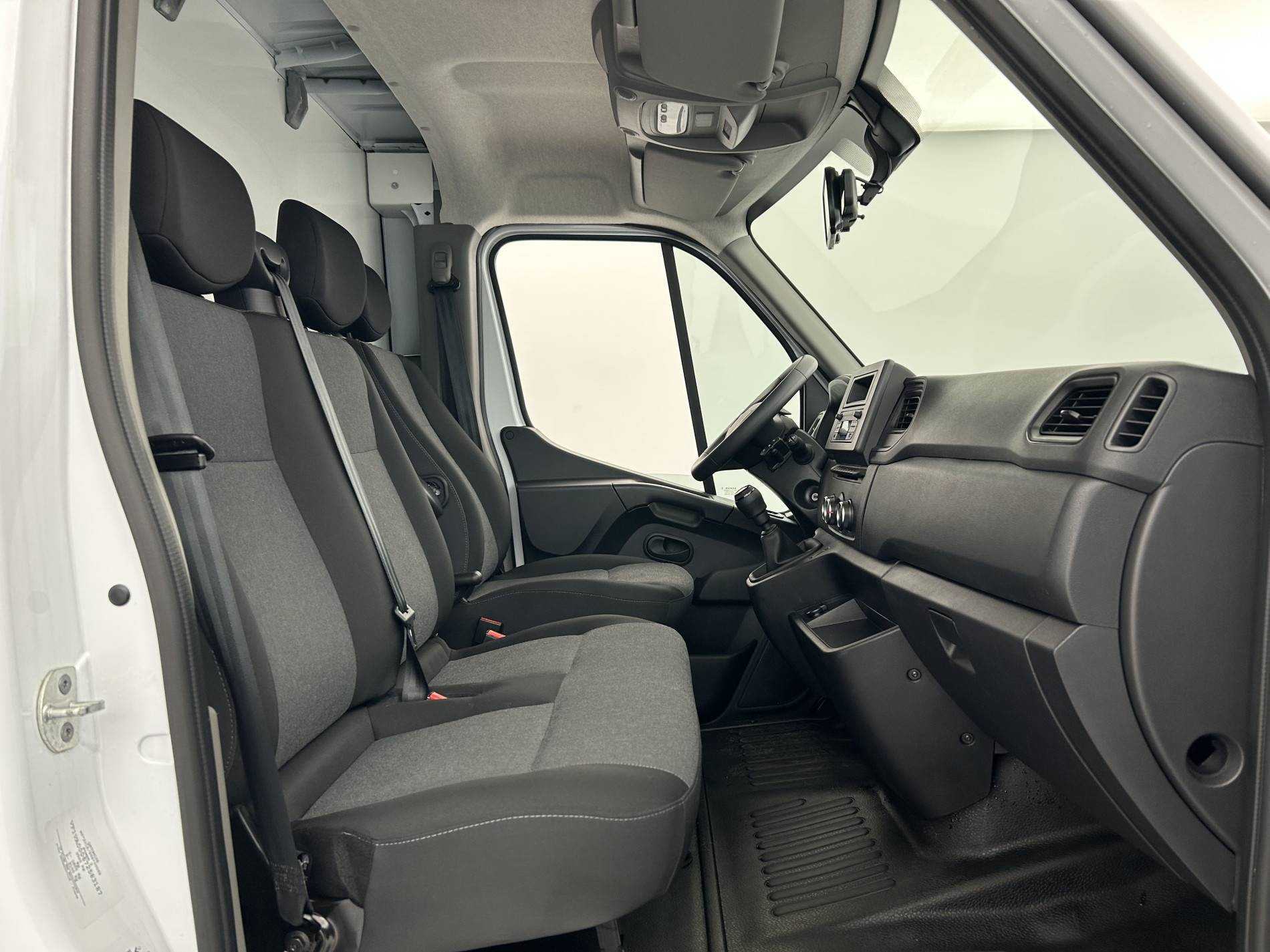 Vente en ligne Renault Master 3 Châssis Cabine MASTER PHC TRAC F3500 L3H1 BLUE DCI 145 EURO VI au prix de 31 990 €