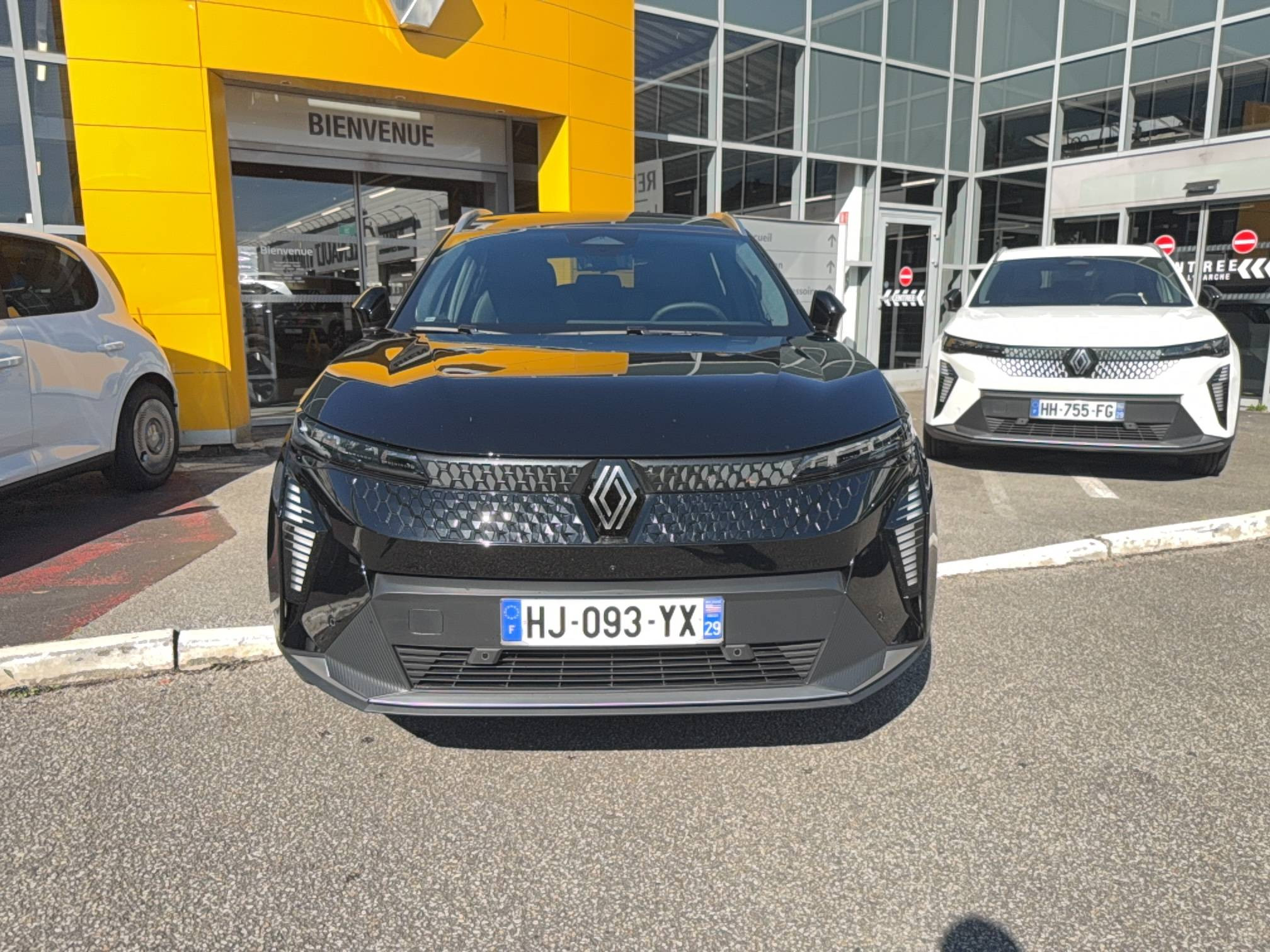 Vente en ligne Renault Scenic E-Tech Scenic E-Tech électrique 220 ch grande autonomie au prix de 50 990 €