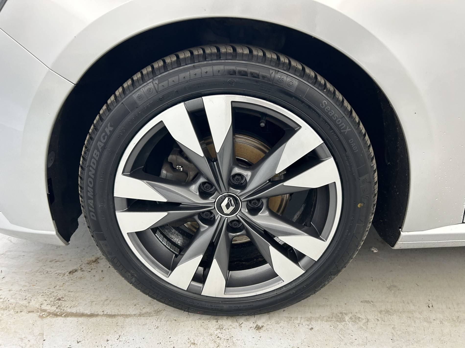 Vente en ligne Renault Megane 4 Mégane IV Berline Blue dCi 115 EDC au prix de 16 390 €