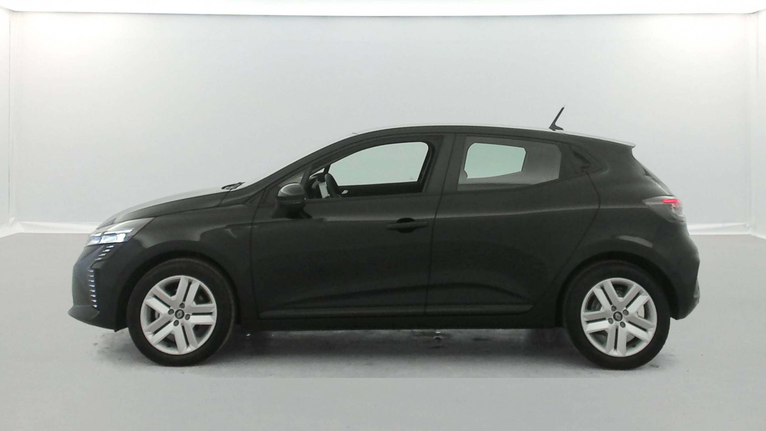 Vente en ligne Renault Clio 5 Clio Blue dCi 100 ch GSR2 au prix de 18 090 €