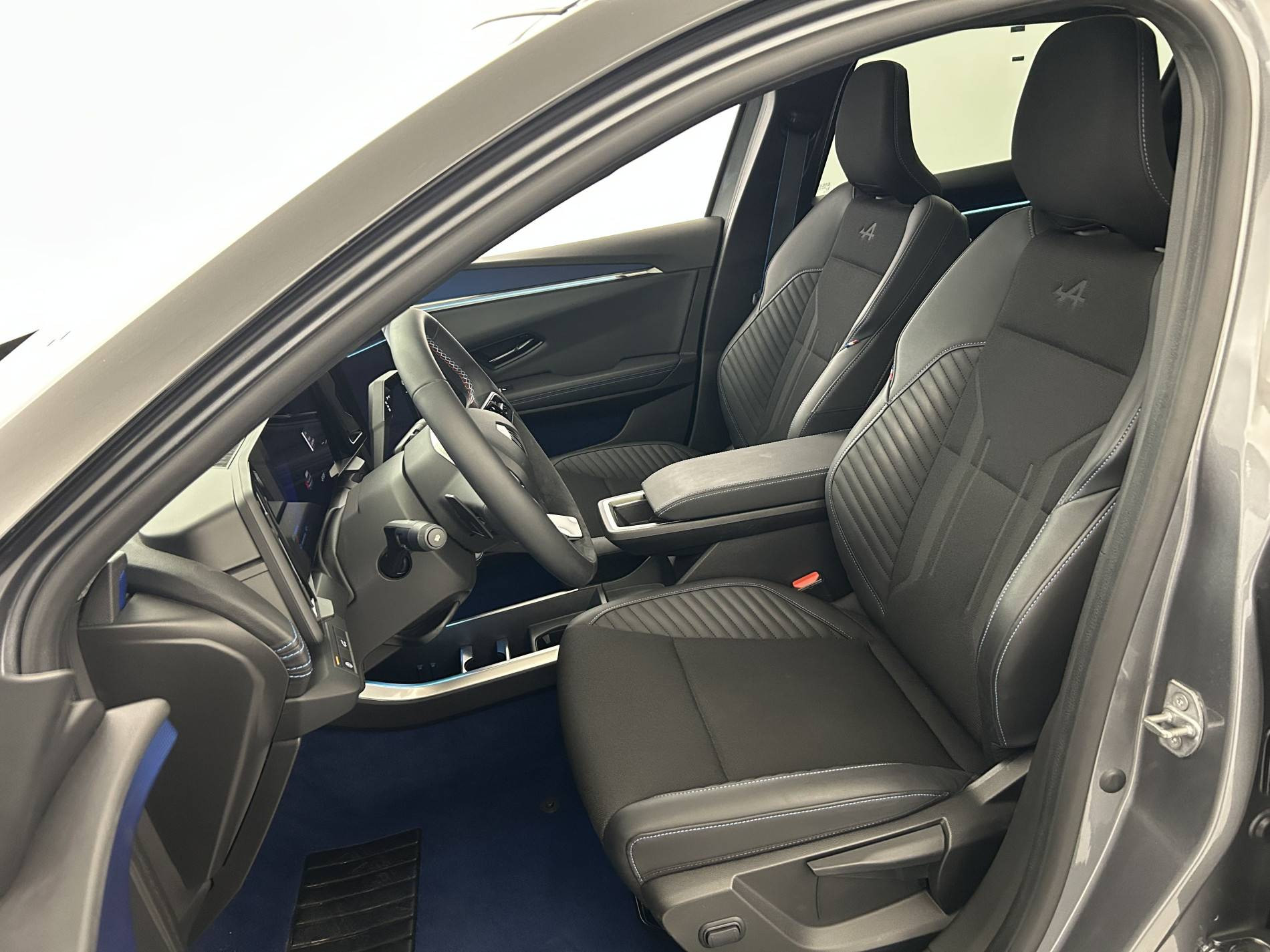 Vente en ligne Renault Scenic E-Tech Scenic E-Tech électrique 220 ch grande autonomie au prix de 42 490 €