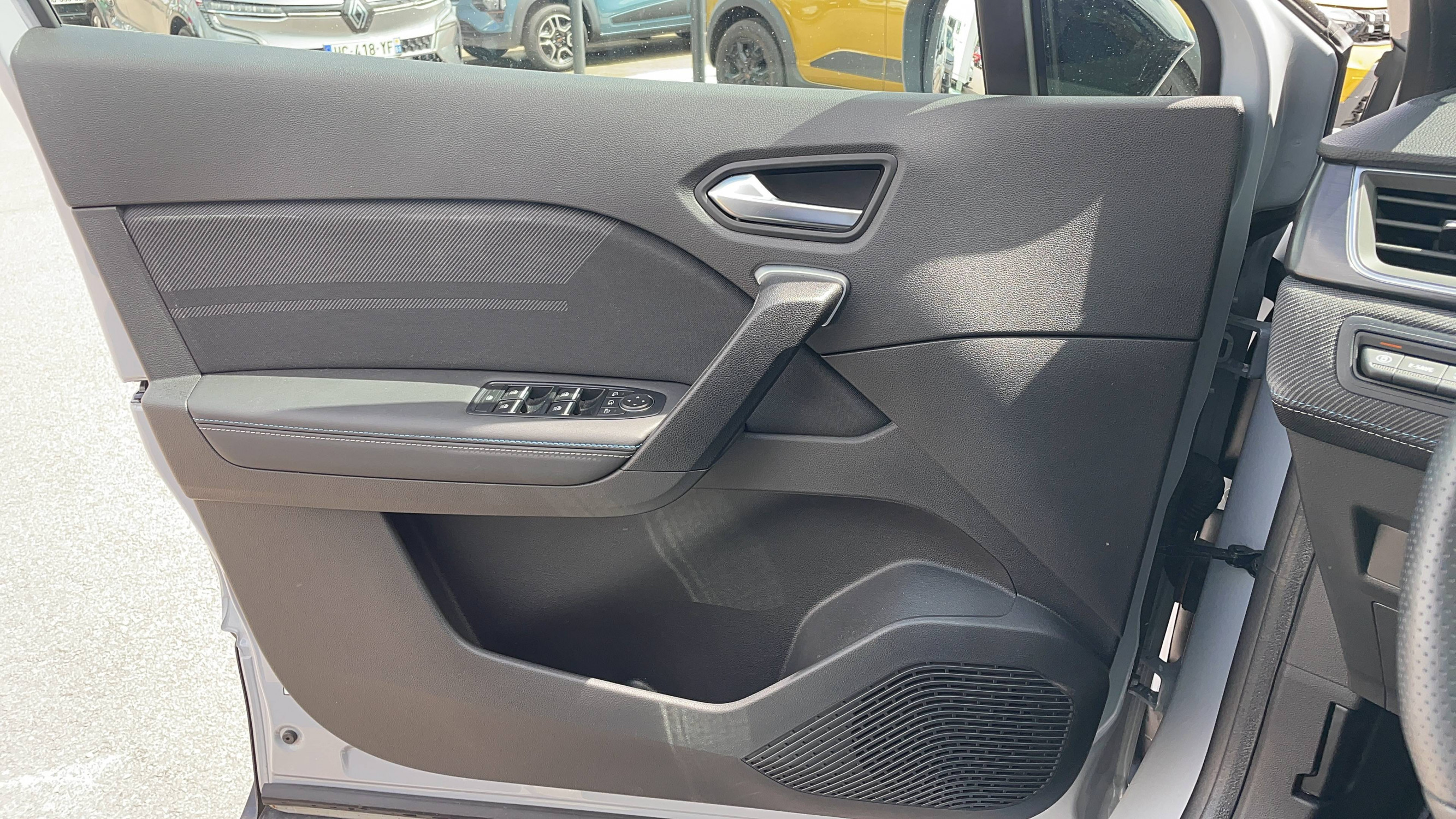 Vente en ligne Renault Symbioz  E-Tech full hybrid 145 au prix de 26 991 €