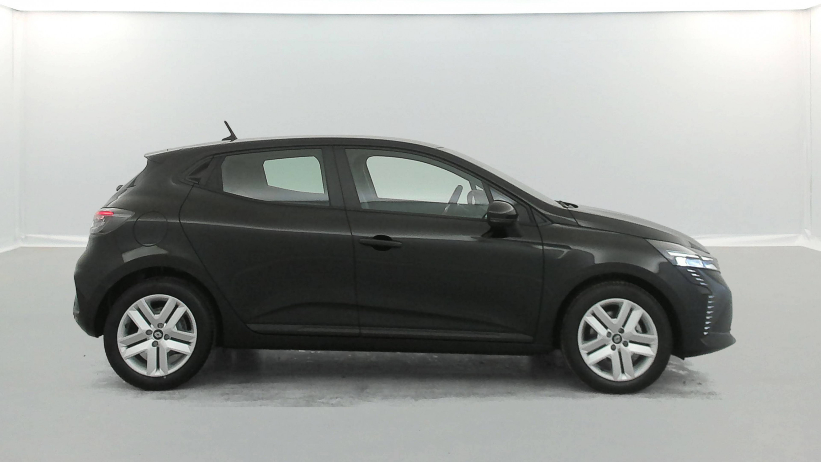 Vente en ligne Renault Clio 5 Clio Blue dCi 100 ch GSR2 au prix de 18 890 €