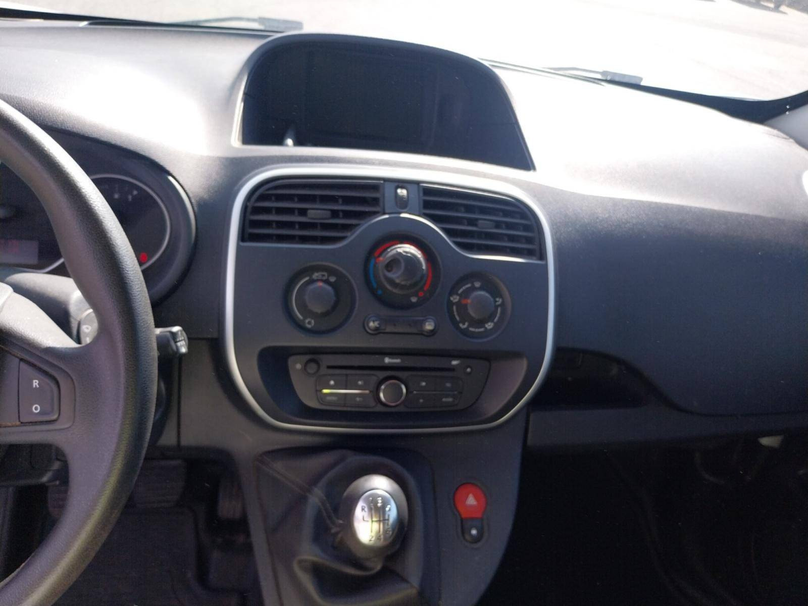 Vente en ligne Renault Kangoo Express  BLUE DCI 95 au prix de 11 990 €