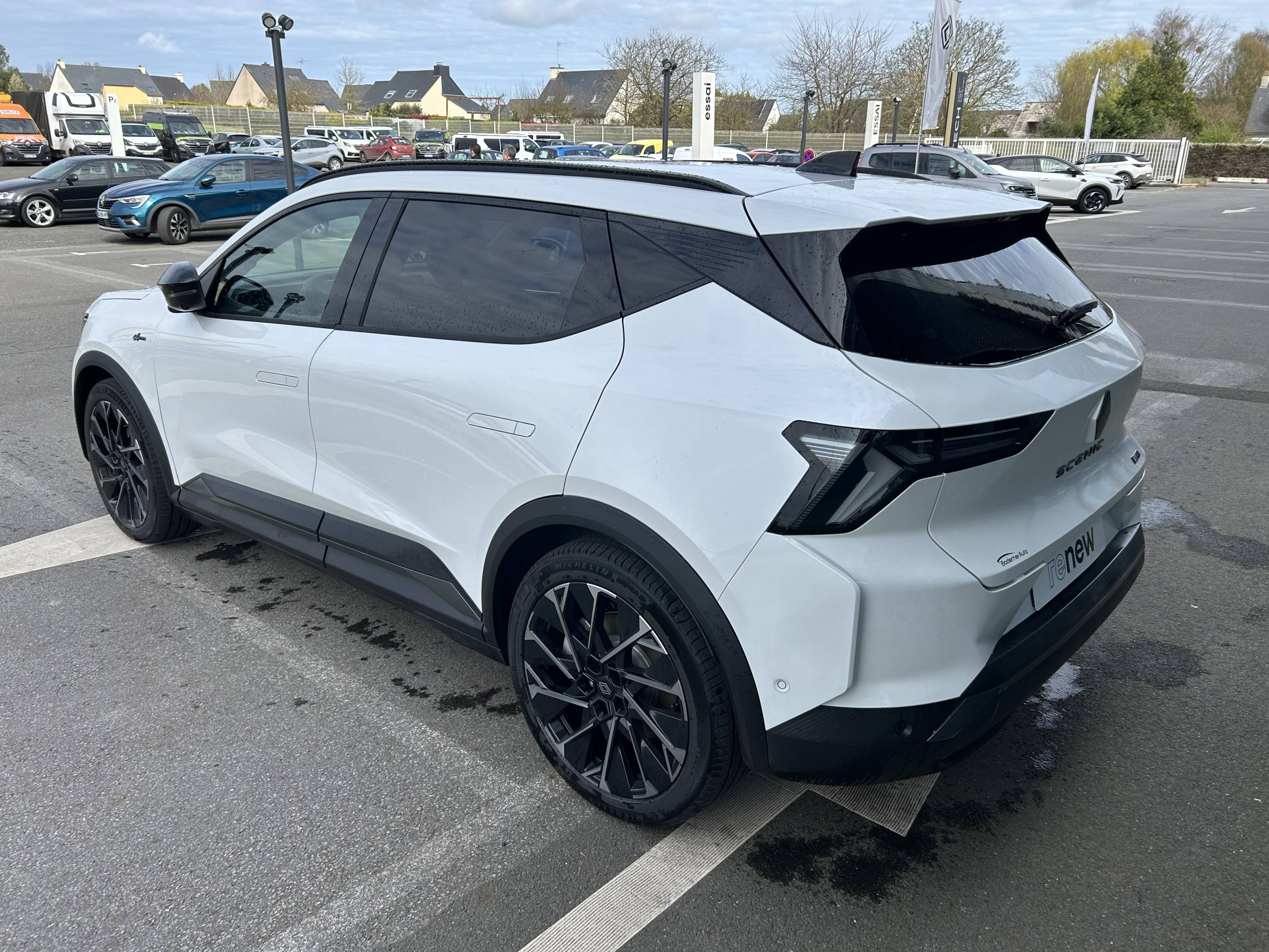 Vente en ligne Renault Scenic E-Tech  220 ch grande autonomie au prix de 48 990 €
