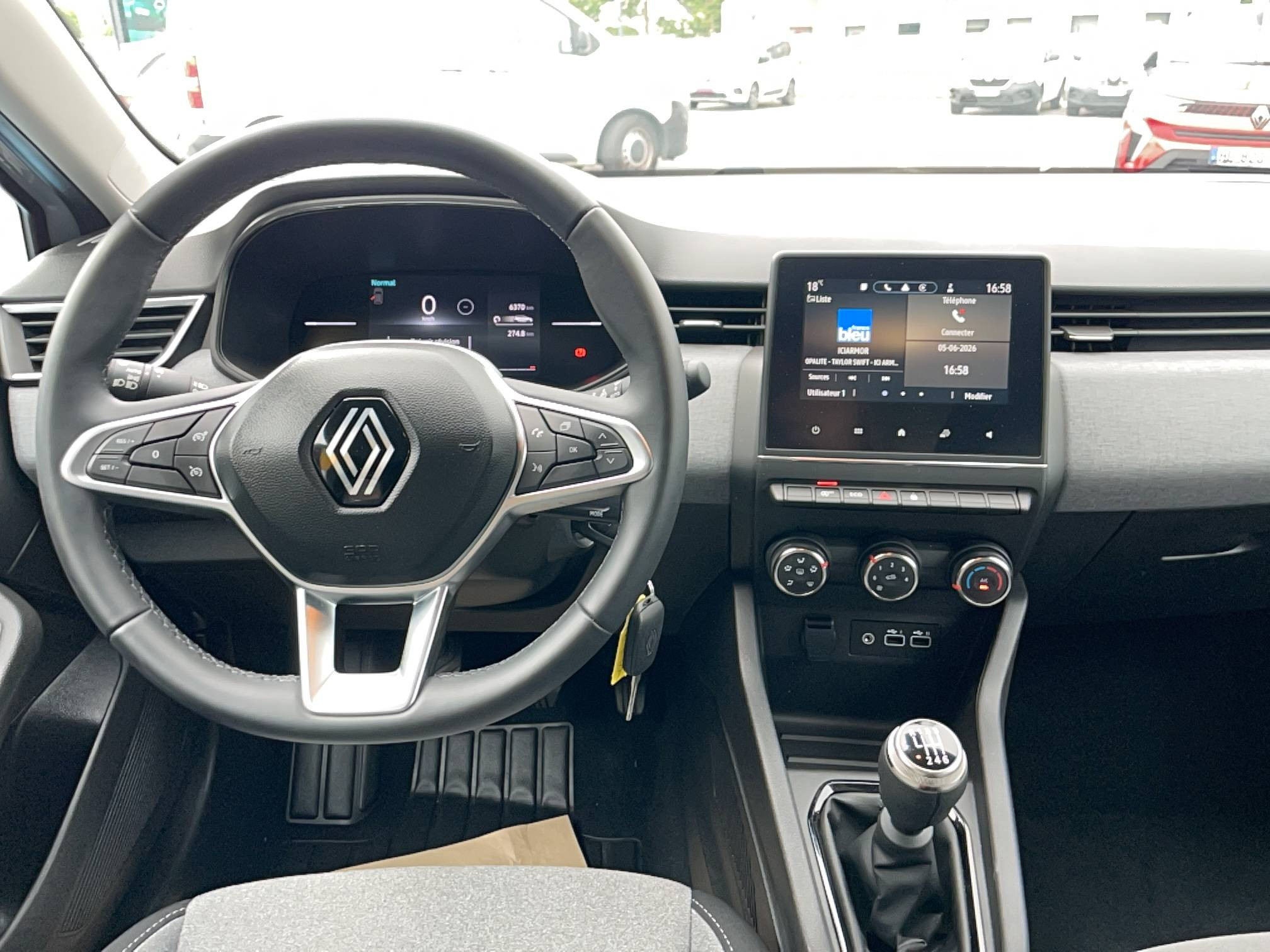 Vente en ligne Renault Clio 5 Clio TCe 90 au prix de 15 990 €