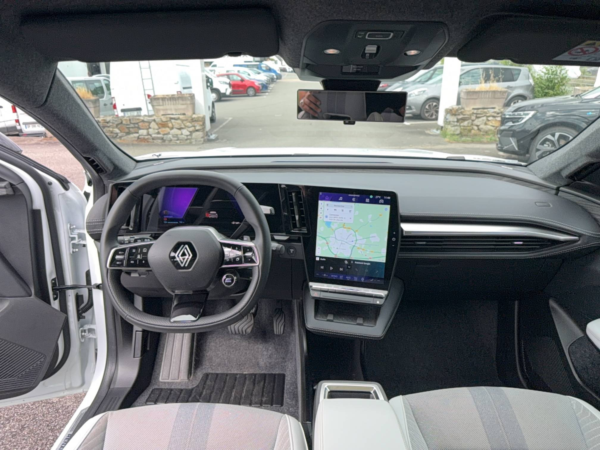 Vente en ligne Renault Scenic E-Tech Scenic E-Tech électrique 220 ch grande autonomie au prix de 38 990 €