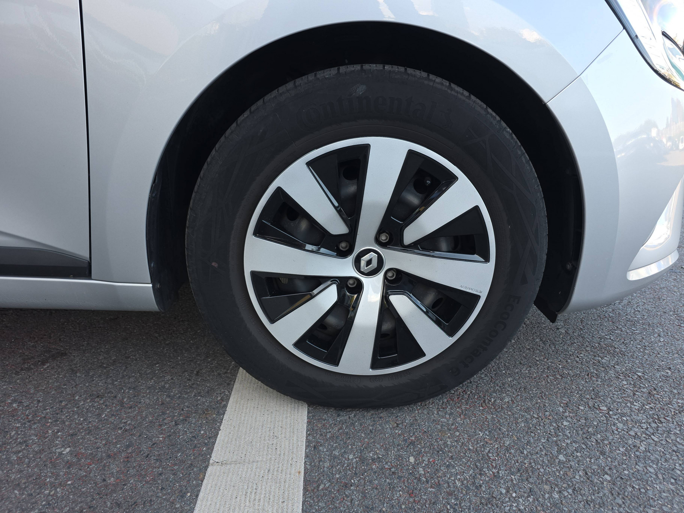 Vente en ligne Renault Clio 5 Clio TCe 90 au prix de 13 490 €