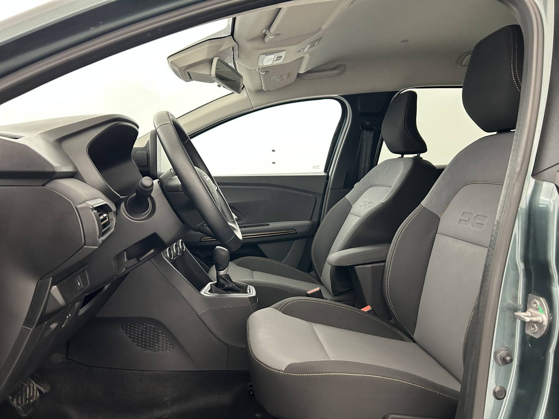 Vente en ligne Dacia Jogger  Hybrid 140 7 places GSR2 au prix de 23 990 €