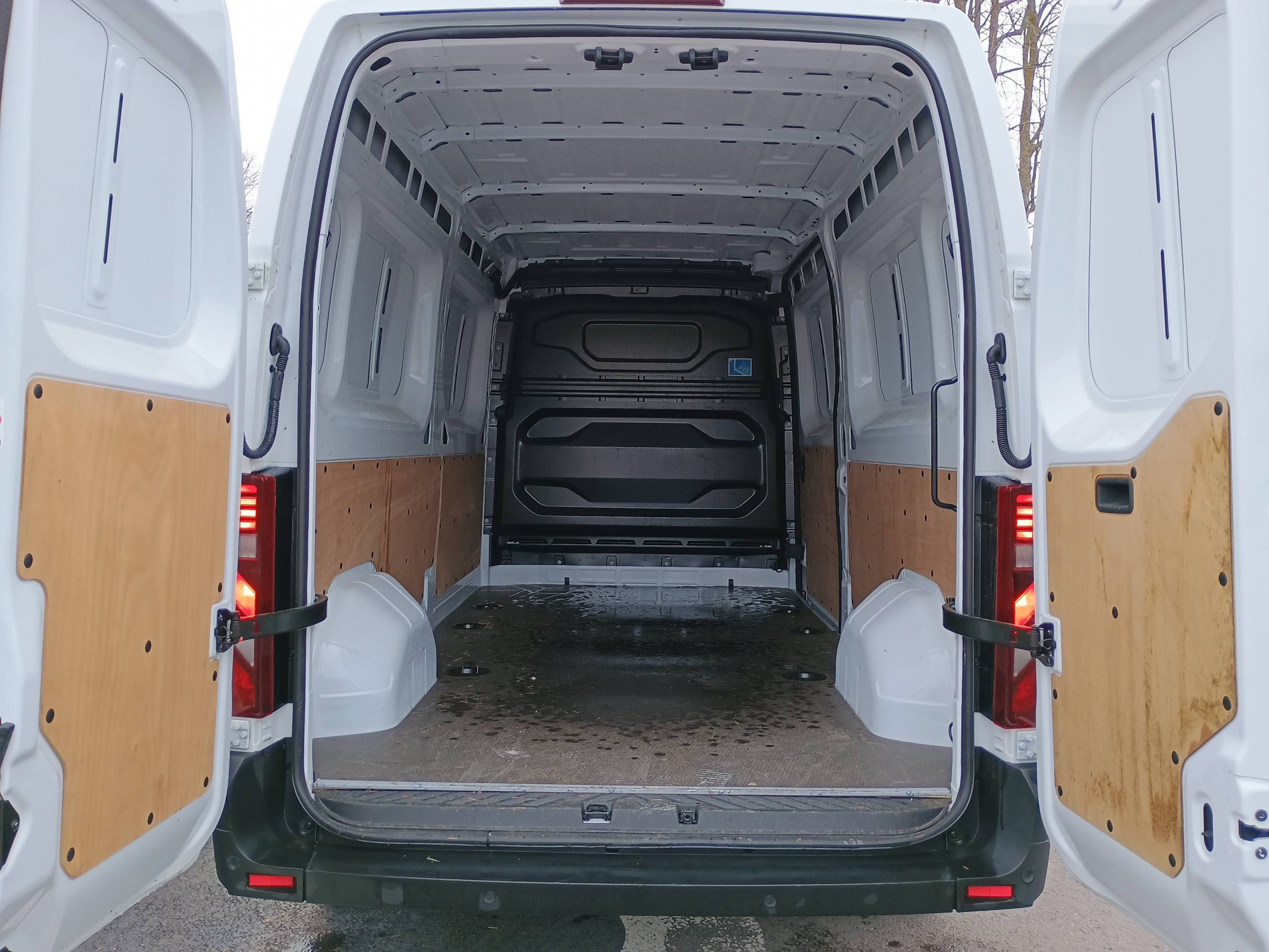 Vente en ligne Renault Master Fourgon MASTER FG BLUE DCI 150 L3H2 3T5 TR au prix de 33 990 €