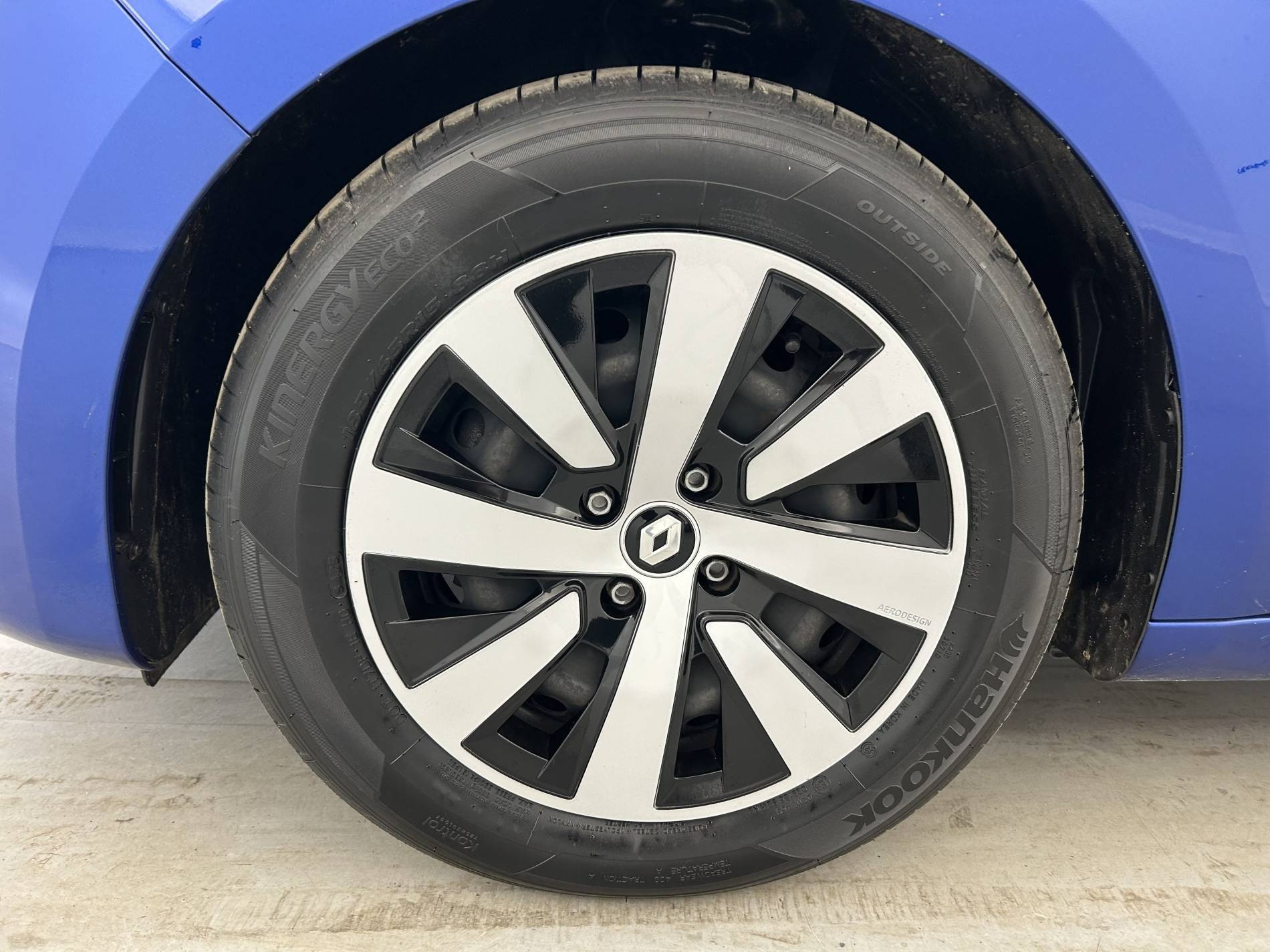Vente en ligne Renault Clio 5 Clio TCe 90 au prix de 14 230 €