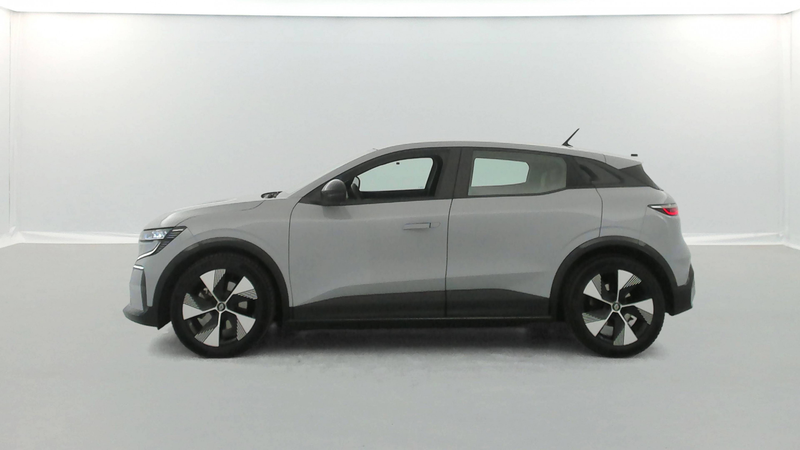 Vente en ligne Renault Megane E-Tech  EV60 220 ch super charge au prix de 18 990 €