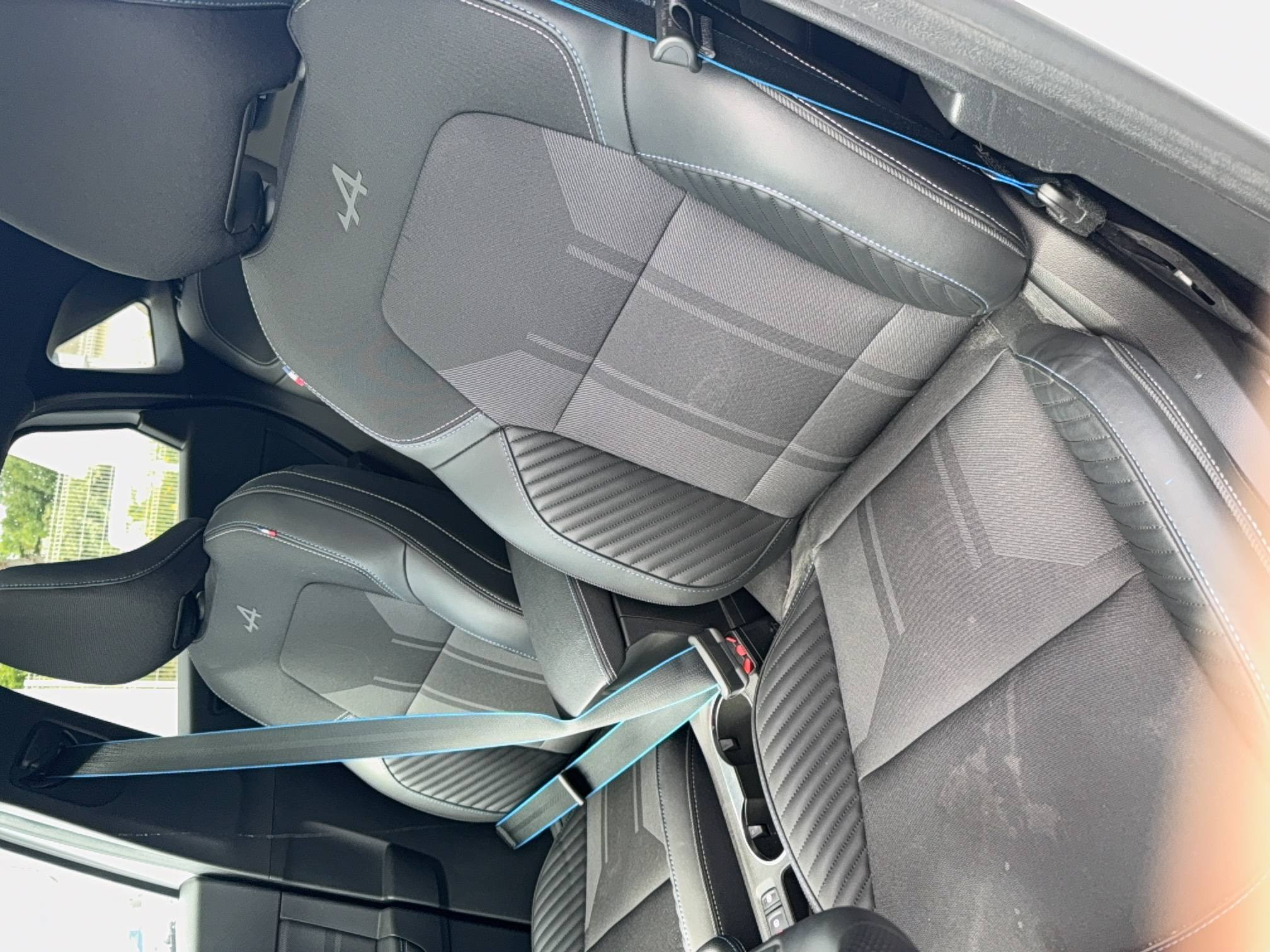 Vente en ligne Renault Symbioz  E-Tech full hybrid 145 au prix de 28 990 €