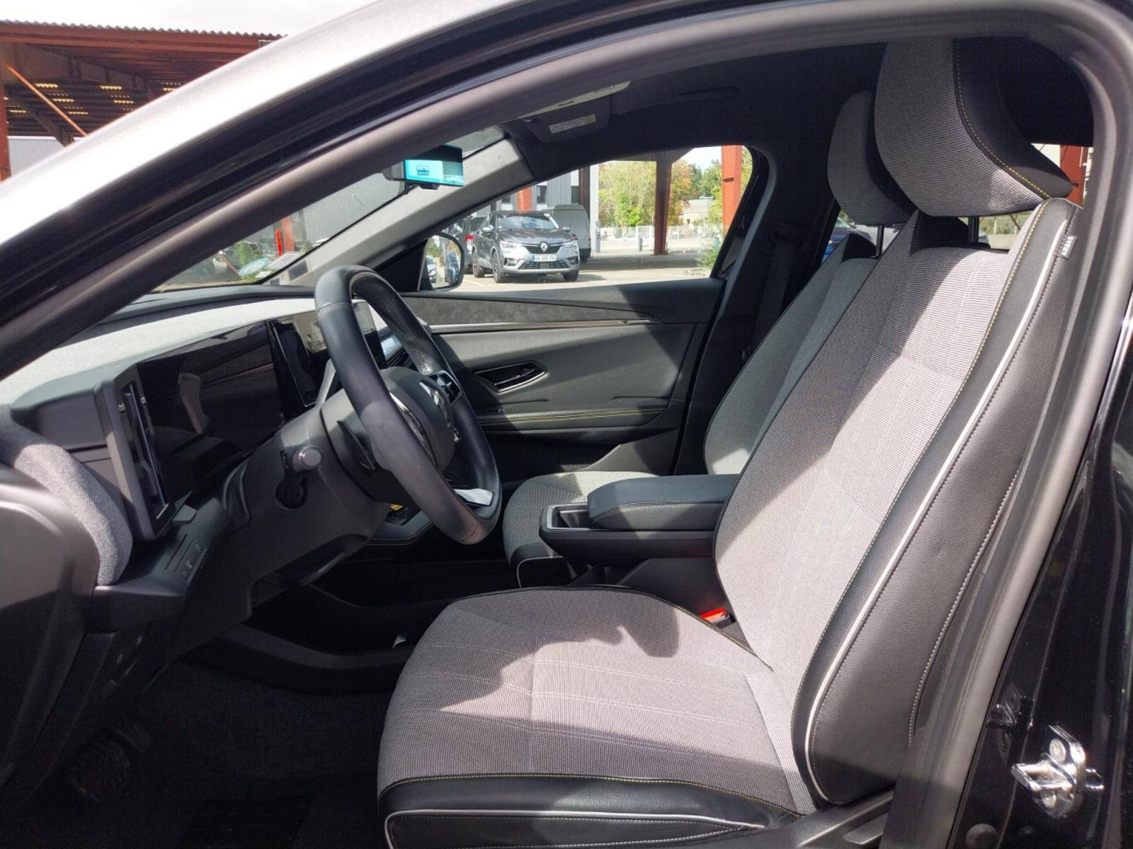 Vente en ligne Renault Megane E-Tech  EV60 220 ch super charge au prix de 24 999 €