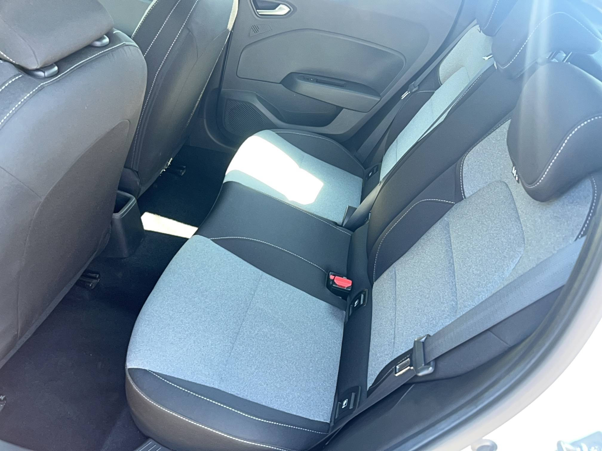 Vente en ligne Renault Clio 5 Clio TCe 90 au prix de 15 990 €